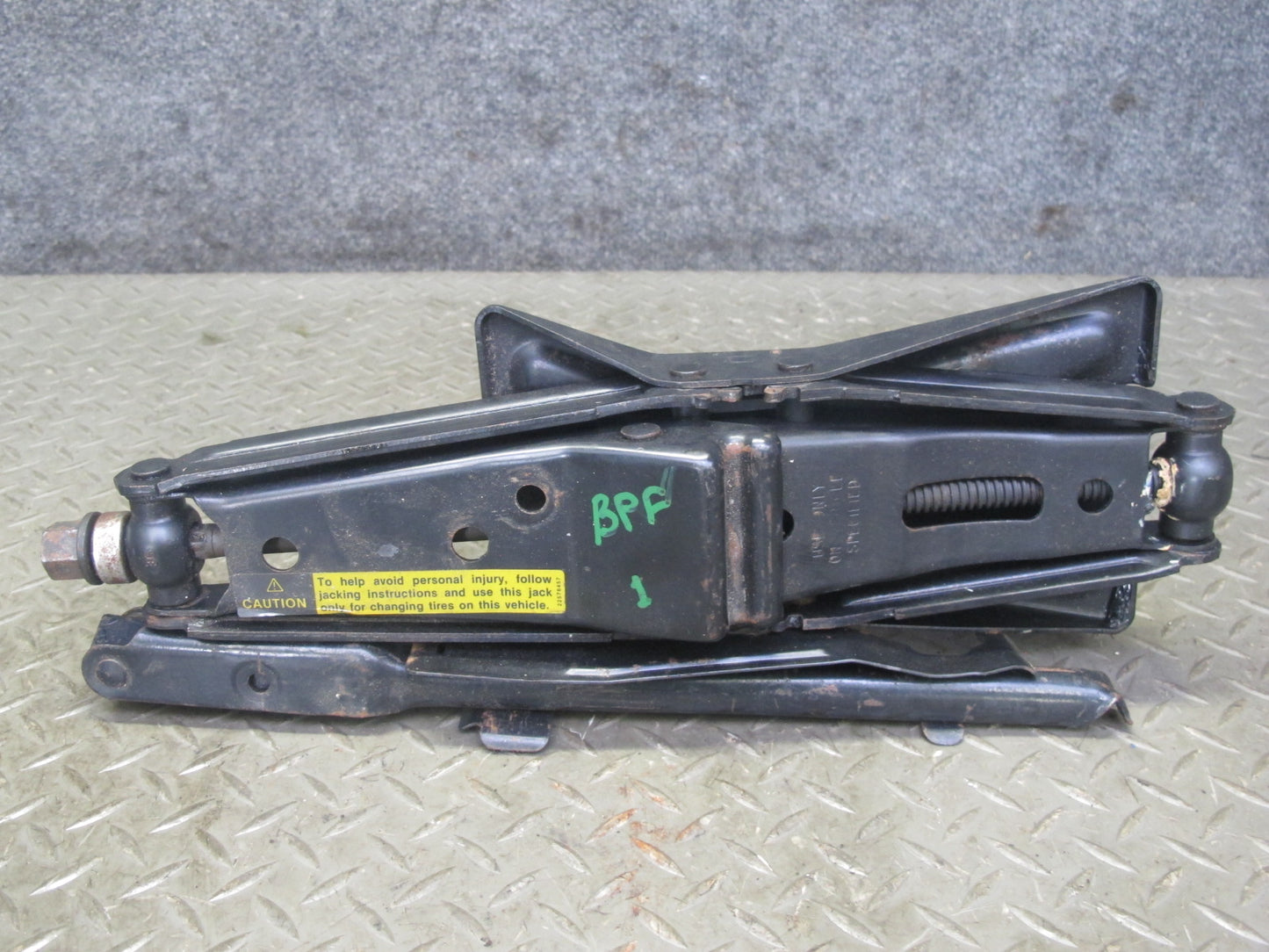 95-02 Pontiac Firebird Camaro Spare Tire Lift Jack w LUG Wrench OEM