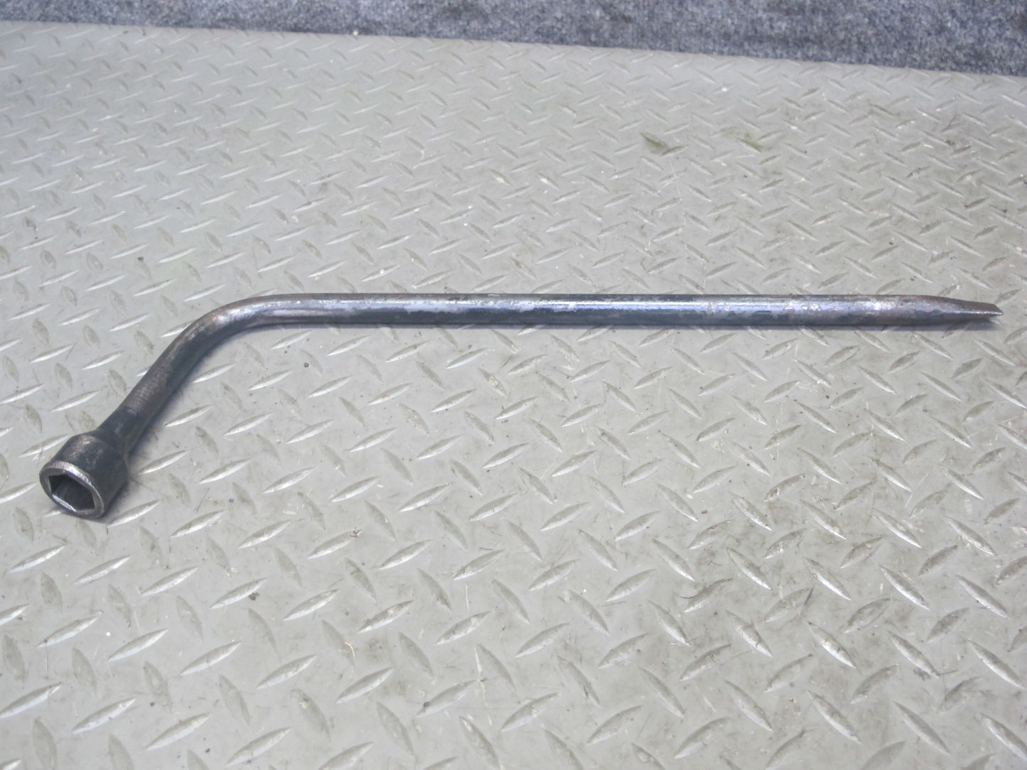 95-02 Pontiac Firebird Camaro Spare Tire Lift Jack w LUG Wrench OEM