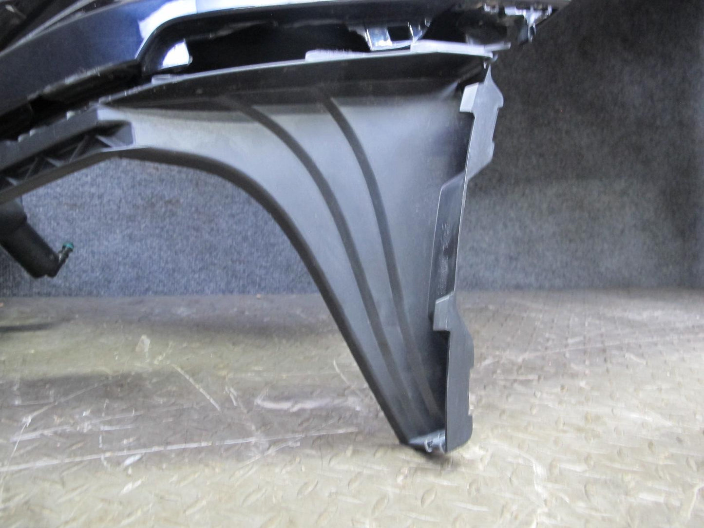 2011-2013 BMW E70 X5M Front Left Fender Shell Panel Cover