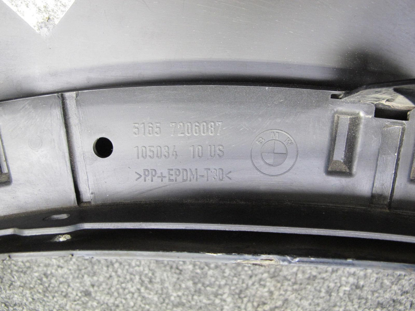 2011-2013 BMW E70 X5M Front Left Fender Shell Panel Cover