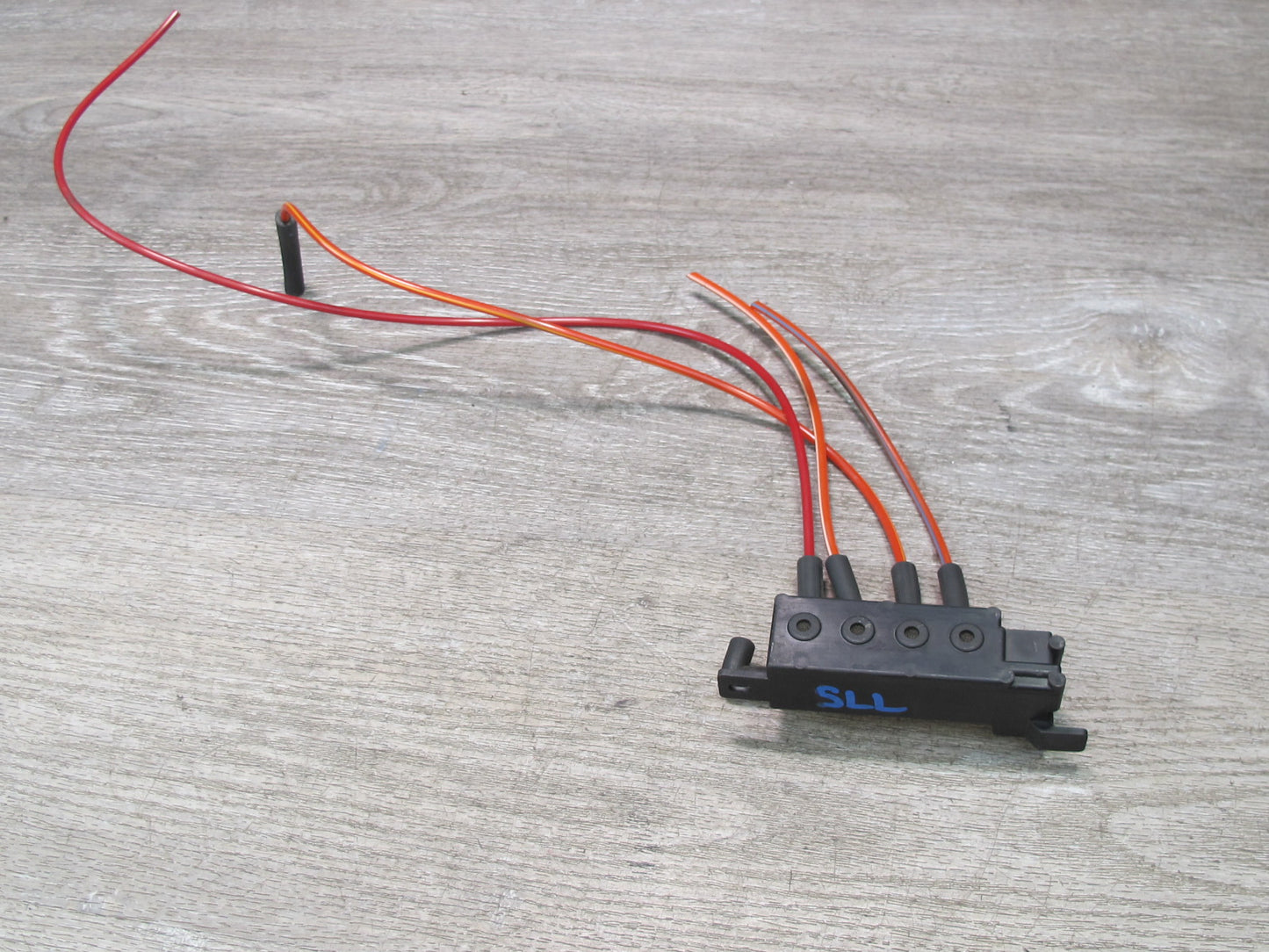 86-89 Mercedes R107 560SL A/C Air Conditioning Vacuum Switch Valve OEM