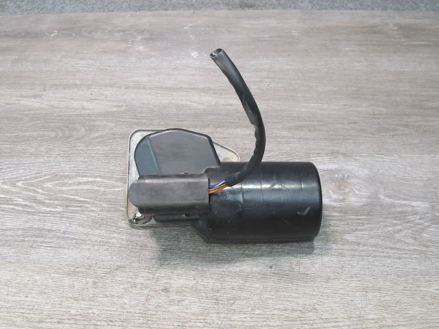 73-89 Mercedes R107 Sl-class Windshield Wiper Motor Assembly OEM