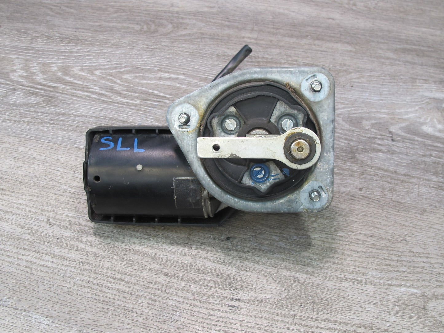 73-89 Mercedes R107 Sl-class Windshield Wiper Motor Assembly OEM