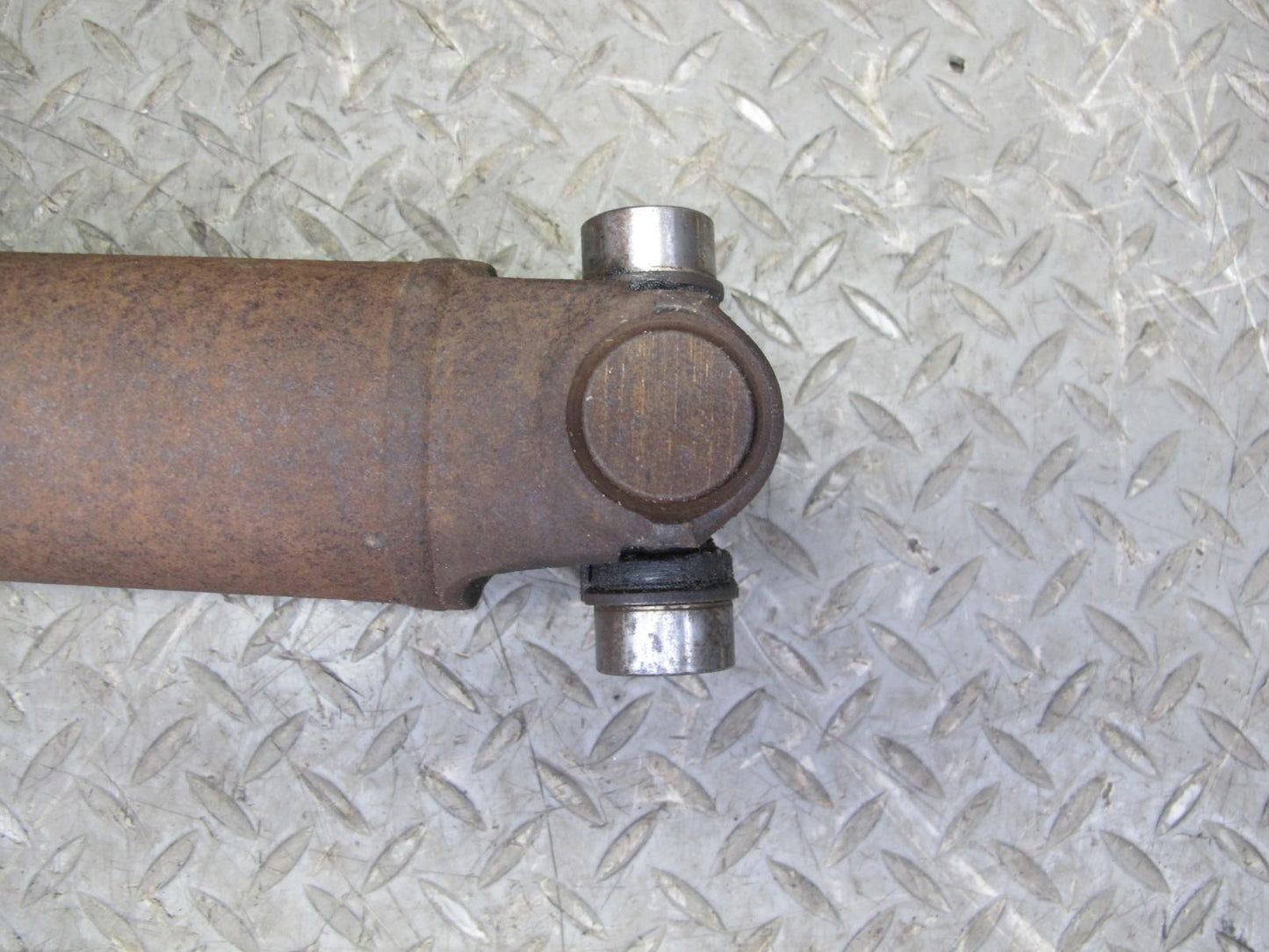 98-99 Pontiac Firebird Camaro LS1 5.7L A/T Rear Drive Shaft Driveshaft OEM