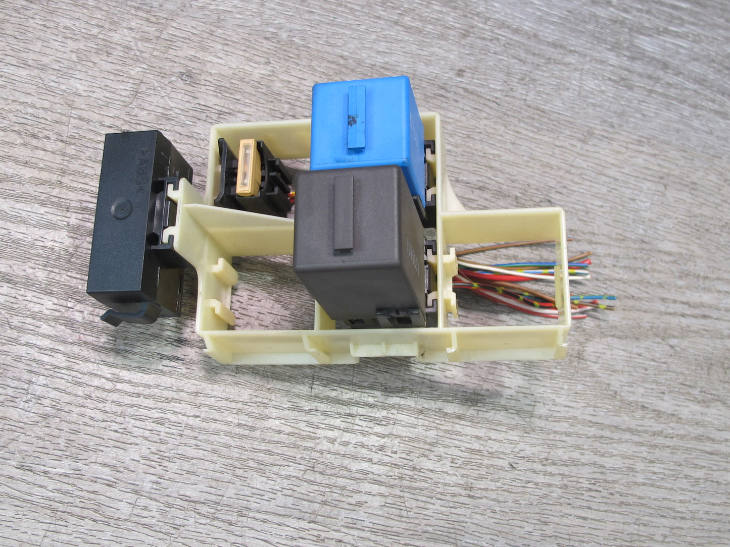 96-99 BMW E36 3-SERIES Transmitter Receiver Module w Relay & Holder Bracket OEM