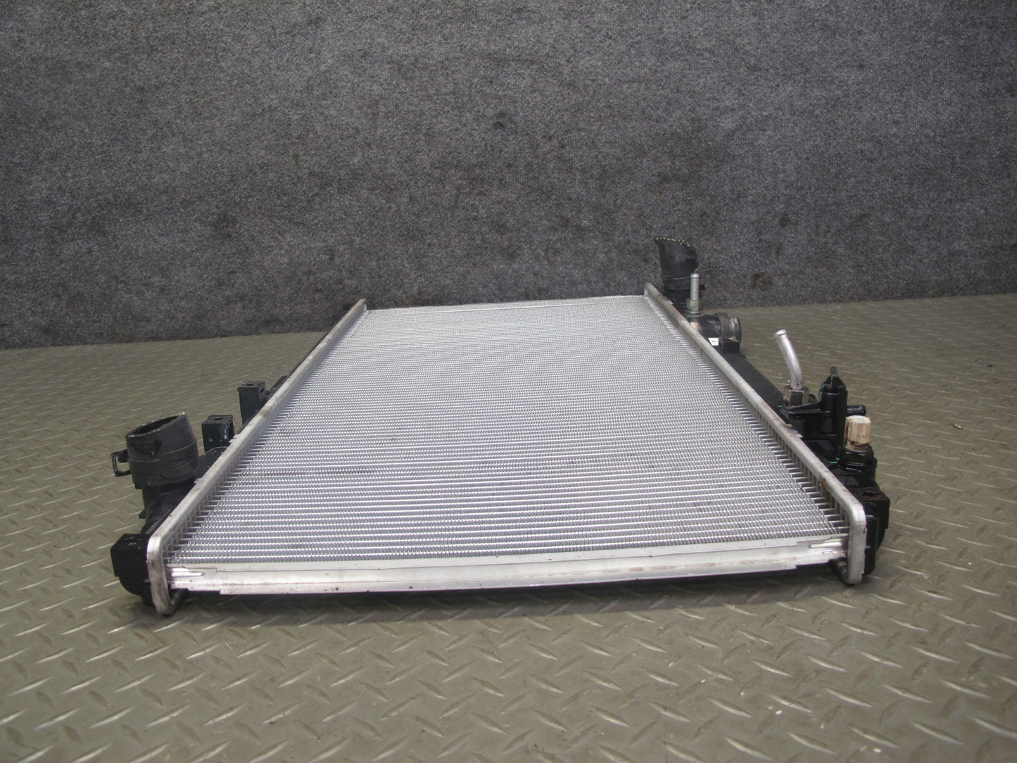 98-05 Lexus JZS160L GS400 GS300 Engine Cooling Radiator CSF 2606