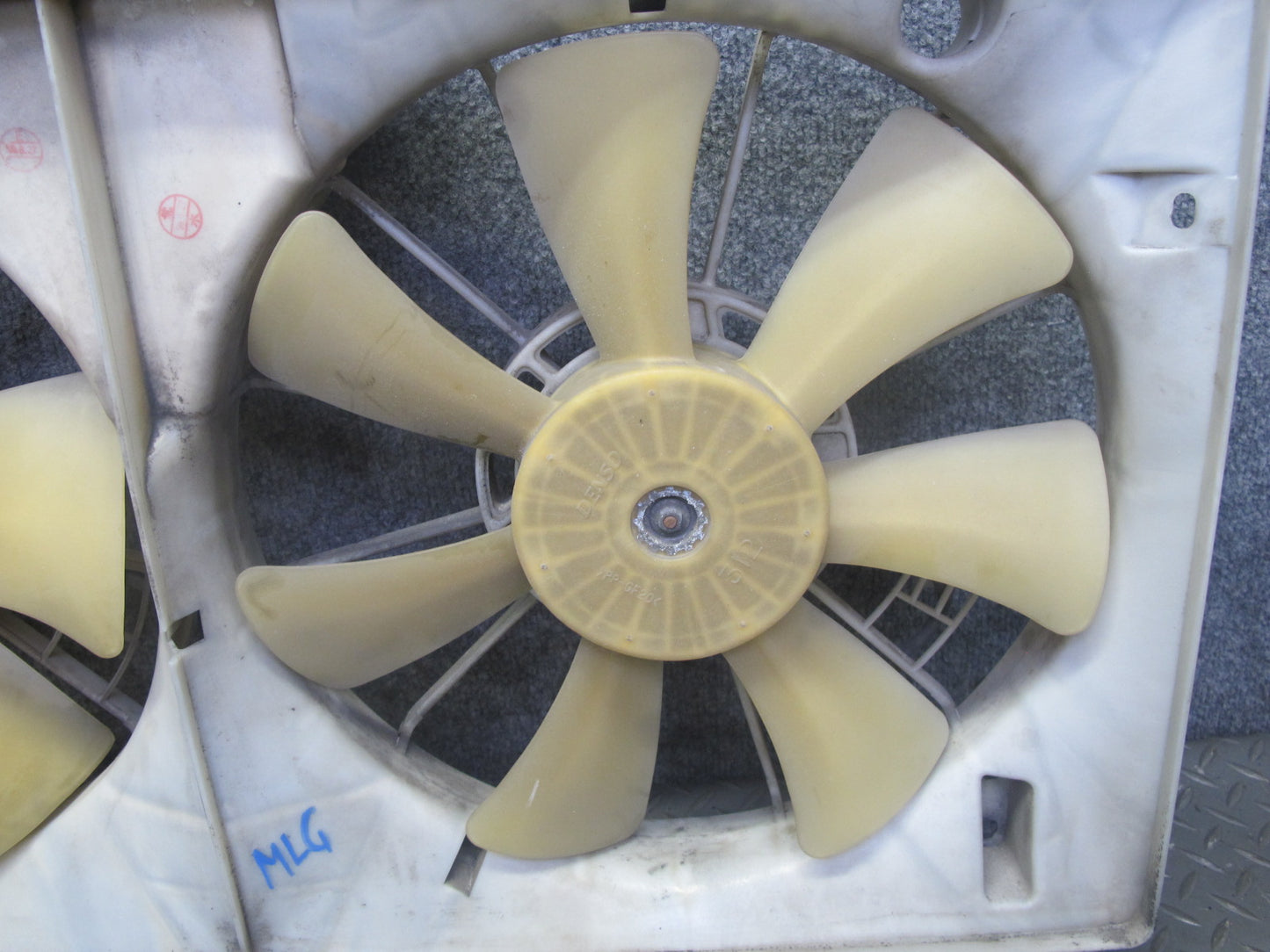 98-05 Lexus GS400 GS300 Engine Radiator Cooling Dual Fan Motor w Shroud OEM