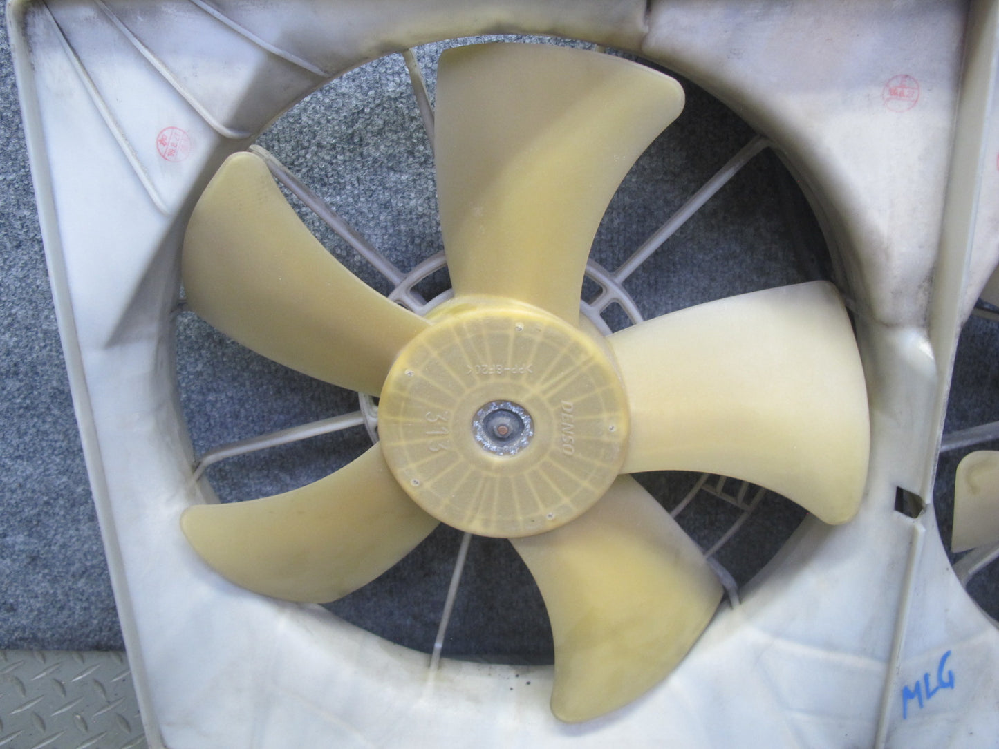 98-05 Lexus GS400 GS300 Engine Radiator Cooling Dual Fan Motor w Shroud OEM
