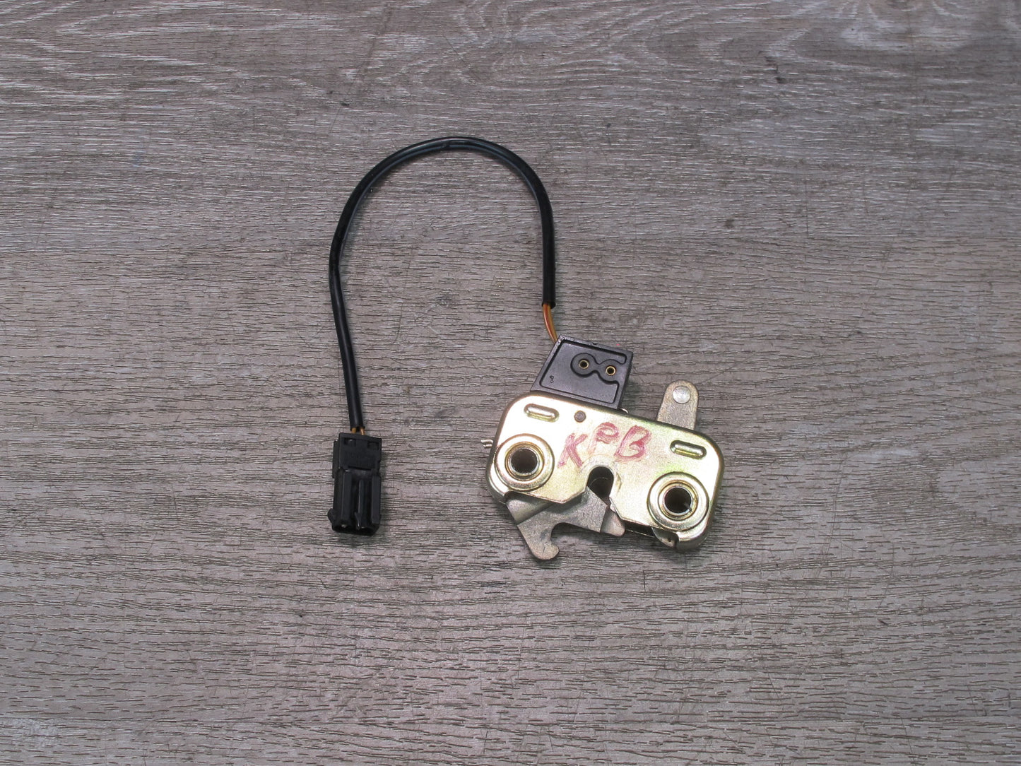 1997-2004 Porsche Boxster 986 Rear Trunk Lid Lock Latch 98651205302