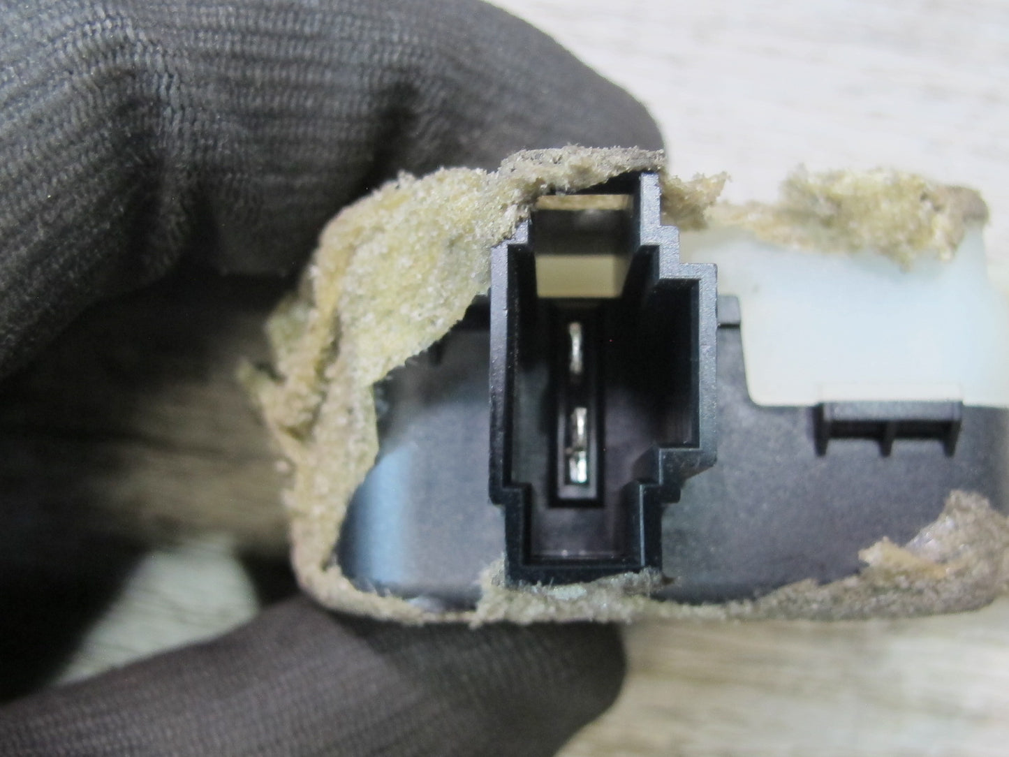 1997-2004 Porsche Boxster 986 Rear Trunk Lid Lock Latch Actuator
