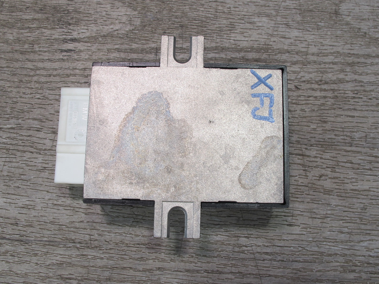 2010-2013 BMW E70 E71 X5M X6M Fuel Pump Control Module 7229174