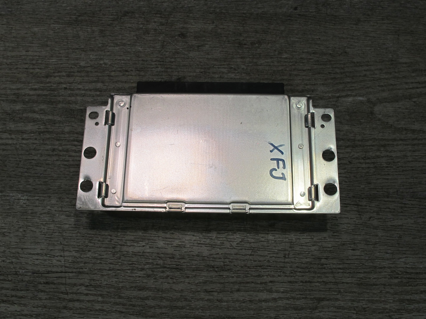 2010-2013 BMW E70 E71 X5M X6M Rear Differential Lock Control Module 7595847