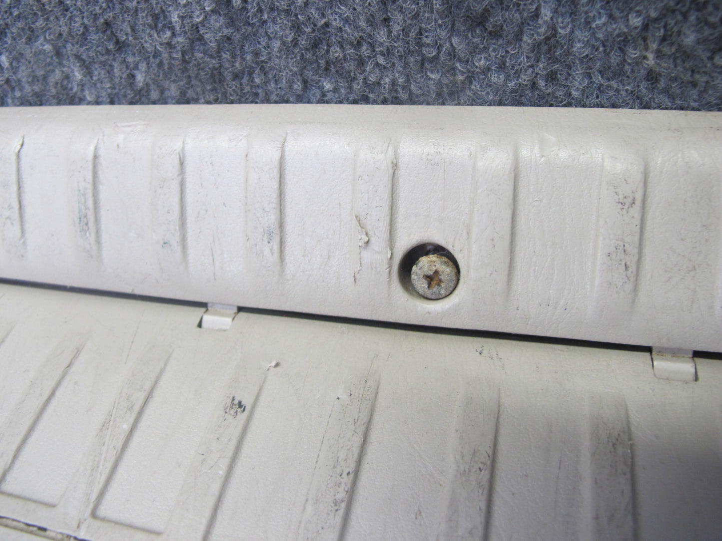 1998-2007 Lexus LX470 J100 Rear Trunk Cargo Floor Scuff Plate Trim Panel Cover
