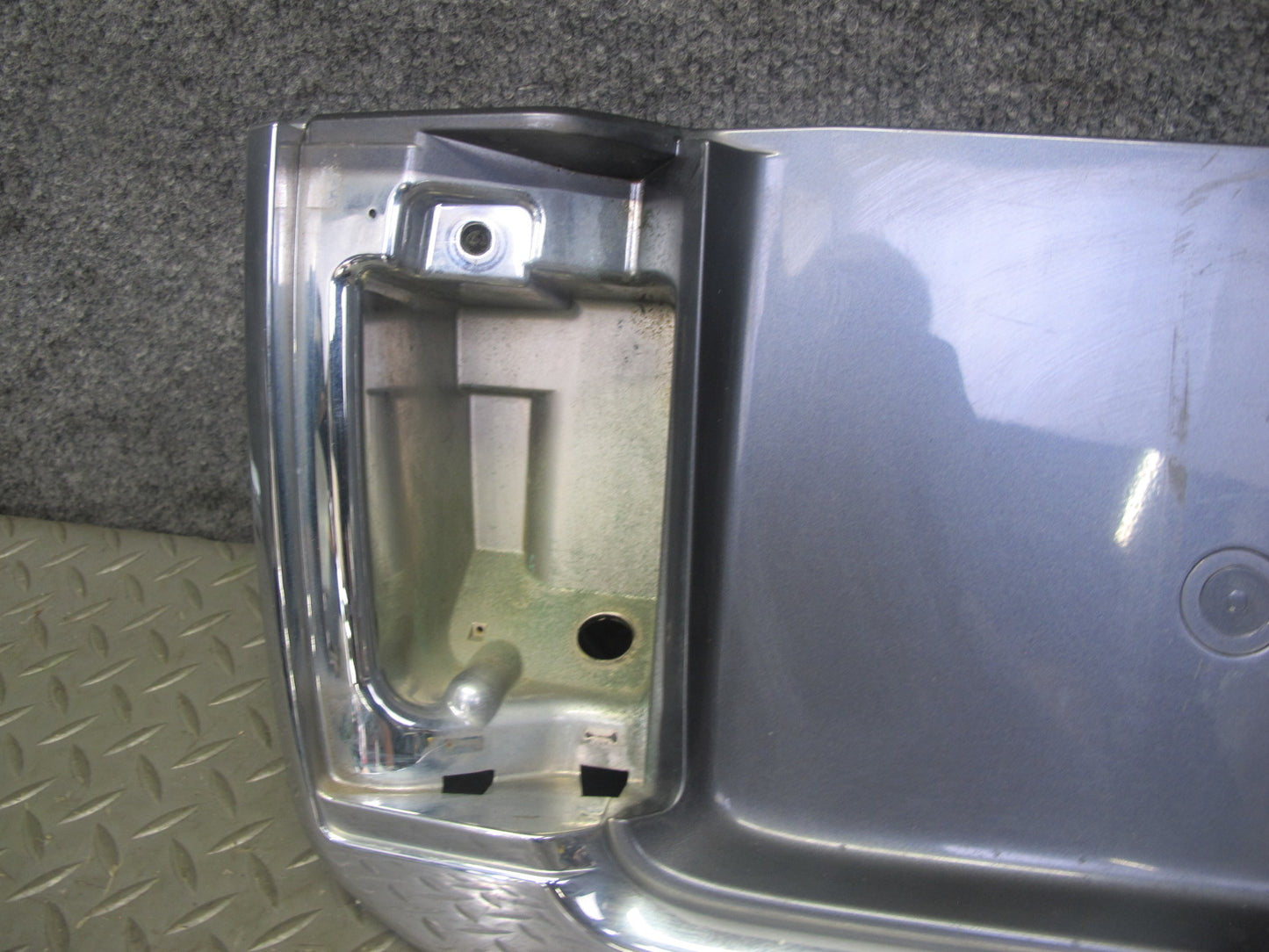 2003-2007 Lexus UZJ100L LX470 Rear Trunk Lid License Plate Housing Panel