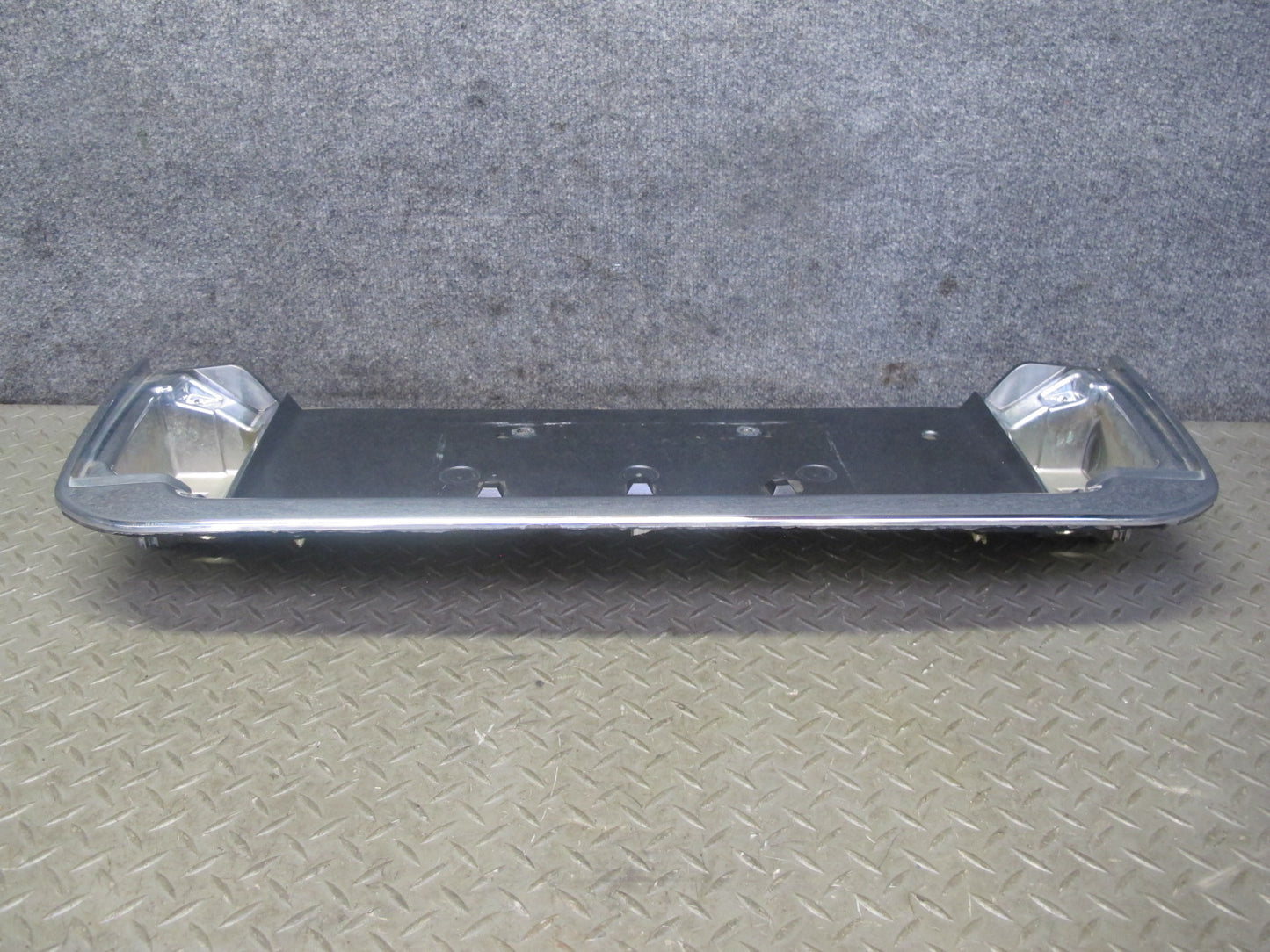 2003-2007 Lexus UZJ100L LX470 Rear Trunk Lid License Plate Housing Panel