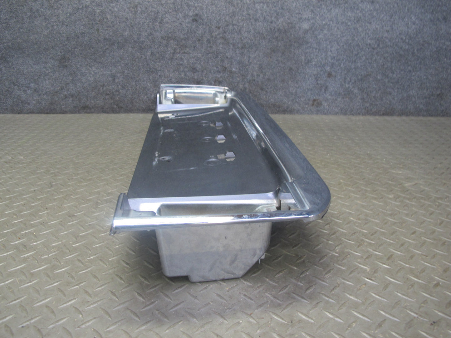 2003-2007 Lexus UZJ100L LX470 Rear Trunk Lid License Plate Housing Panel
