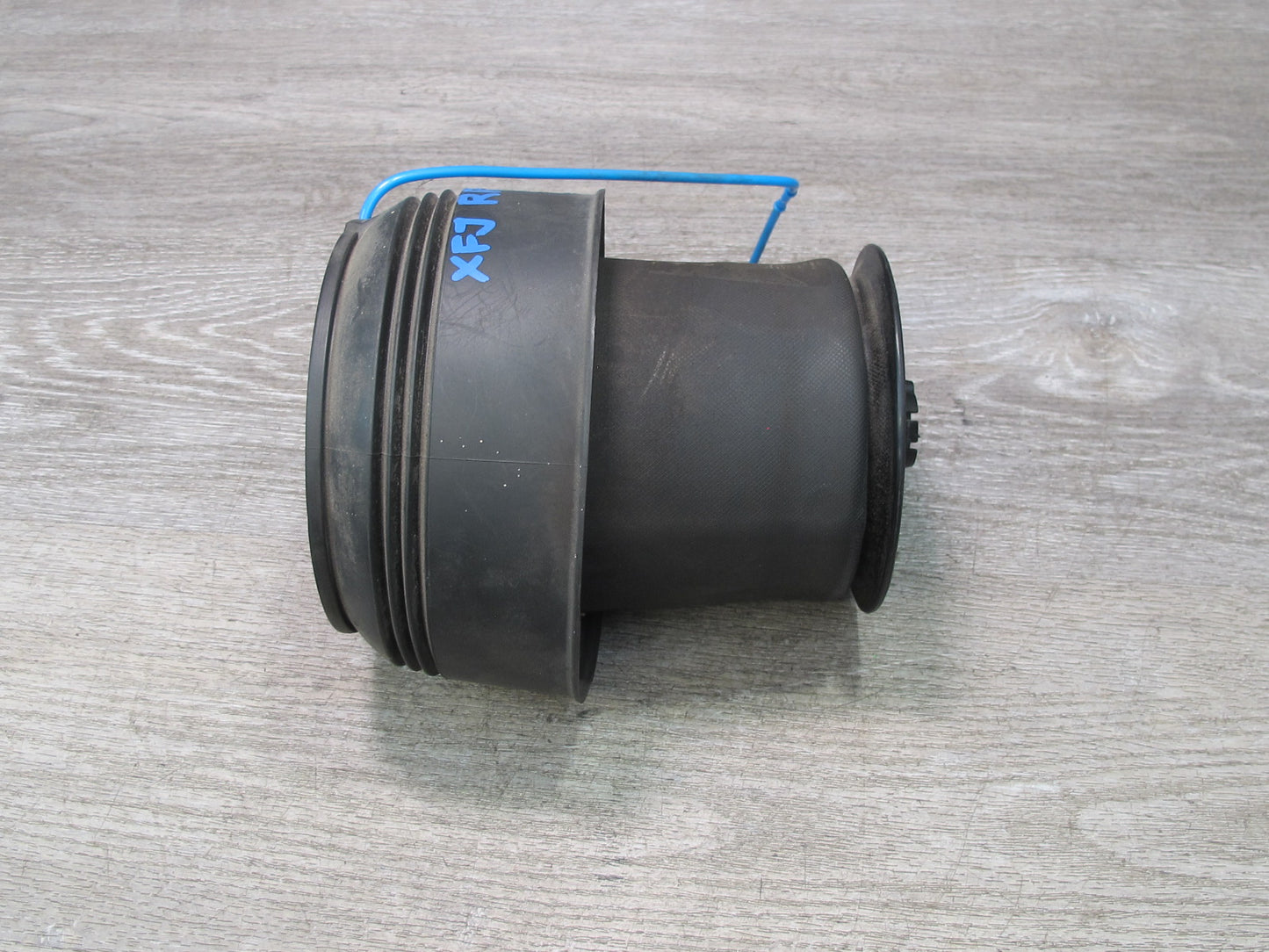2010-2013 BMW E70 E71 X5M X6M Rear Right Air Spring Shock