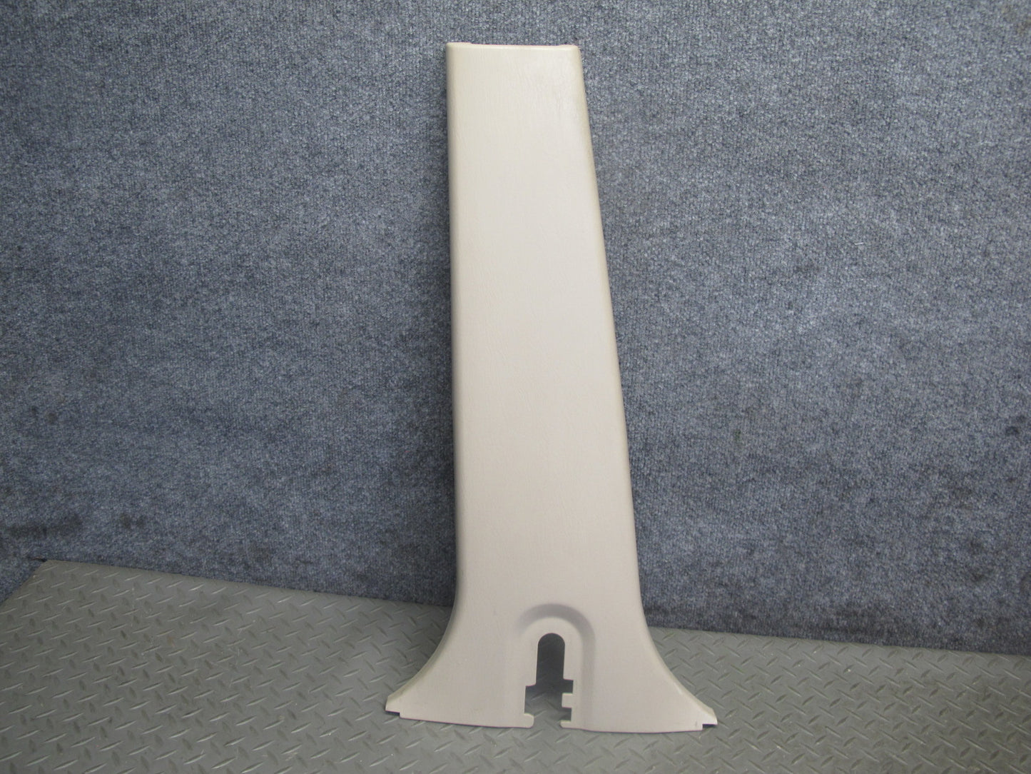2003-2007 Lexus UZJ100L LX470 Center Lower B Pillar Trim Cover Panel Set
