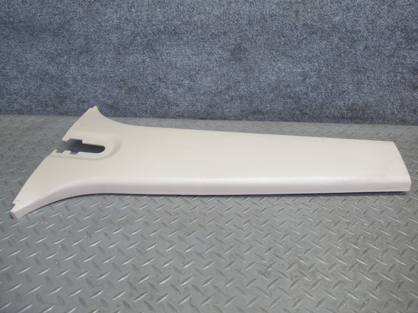 2003-2007 Lexus UZJ100L LX470 Center Lower B Pillar Trim Cover Panel Set