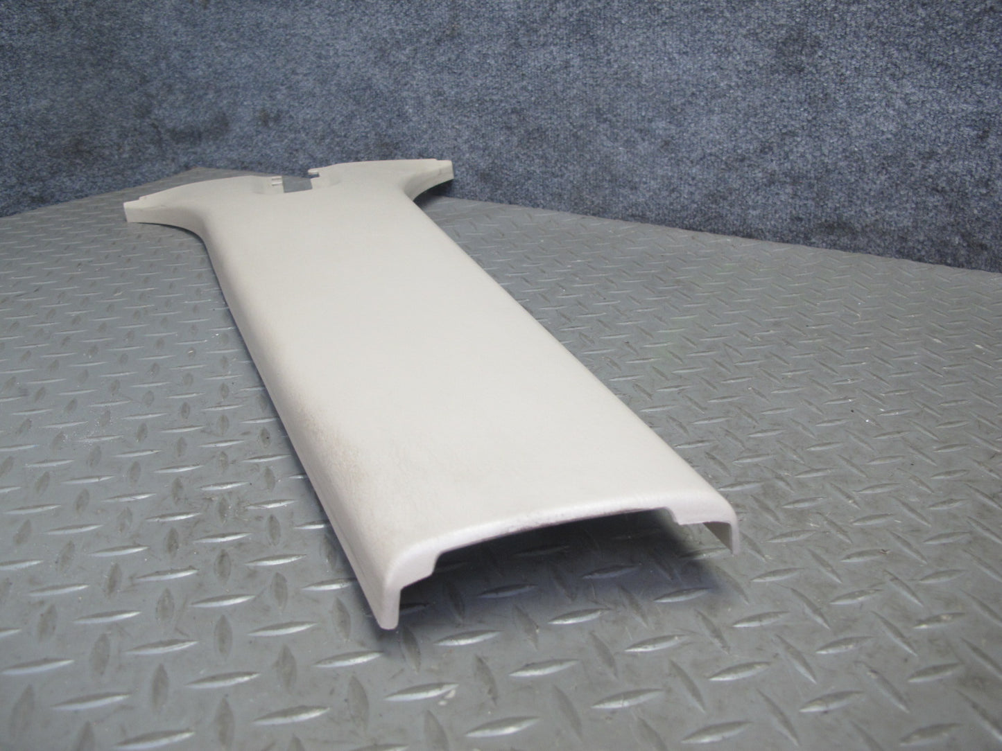 2003-2007 Lexus UZJ100L LX470 Center Lower B Pillar Trim Cover Panel Set