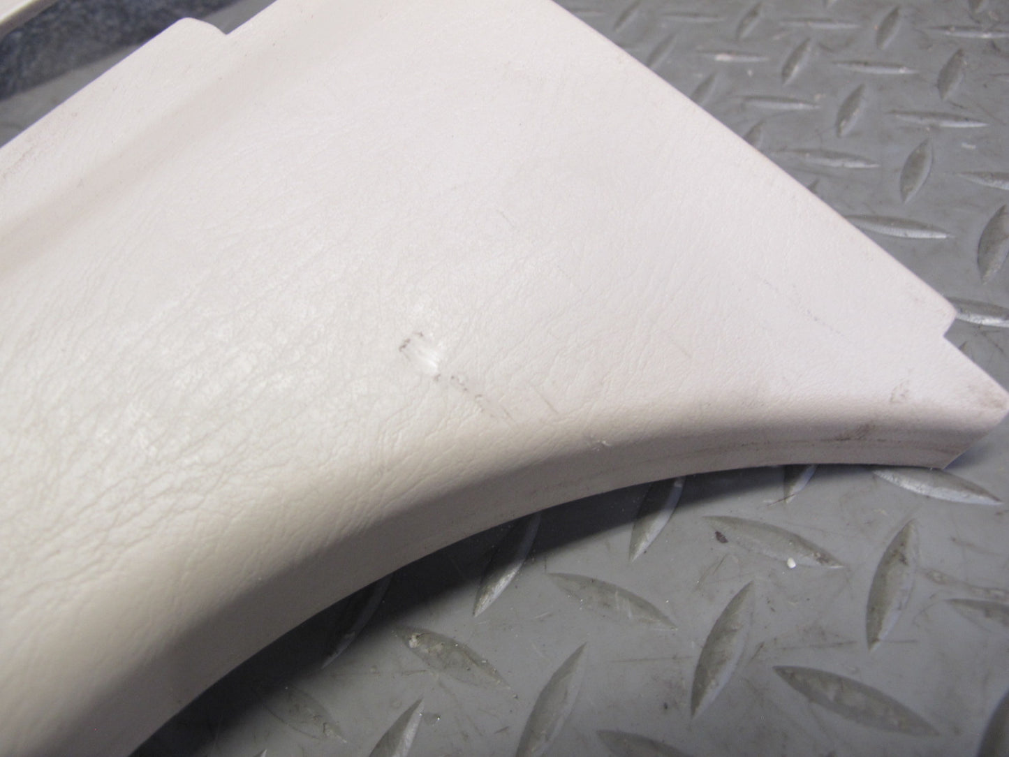 2003-2007 Lexus UZJ100L LX470 Center Lower B Pillar Trim Cover Panel Set