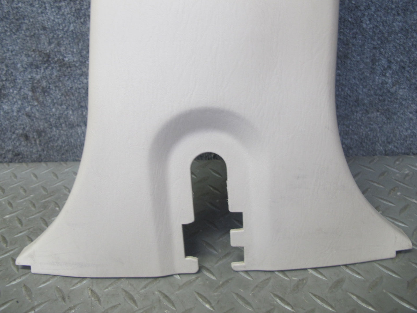 2003-2007 Lexus UZJ100L LX470 Center Lower B Pillar Trim Cover Panel Set