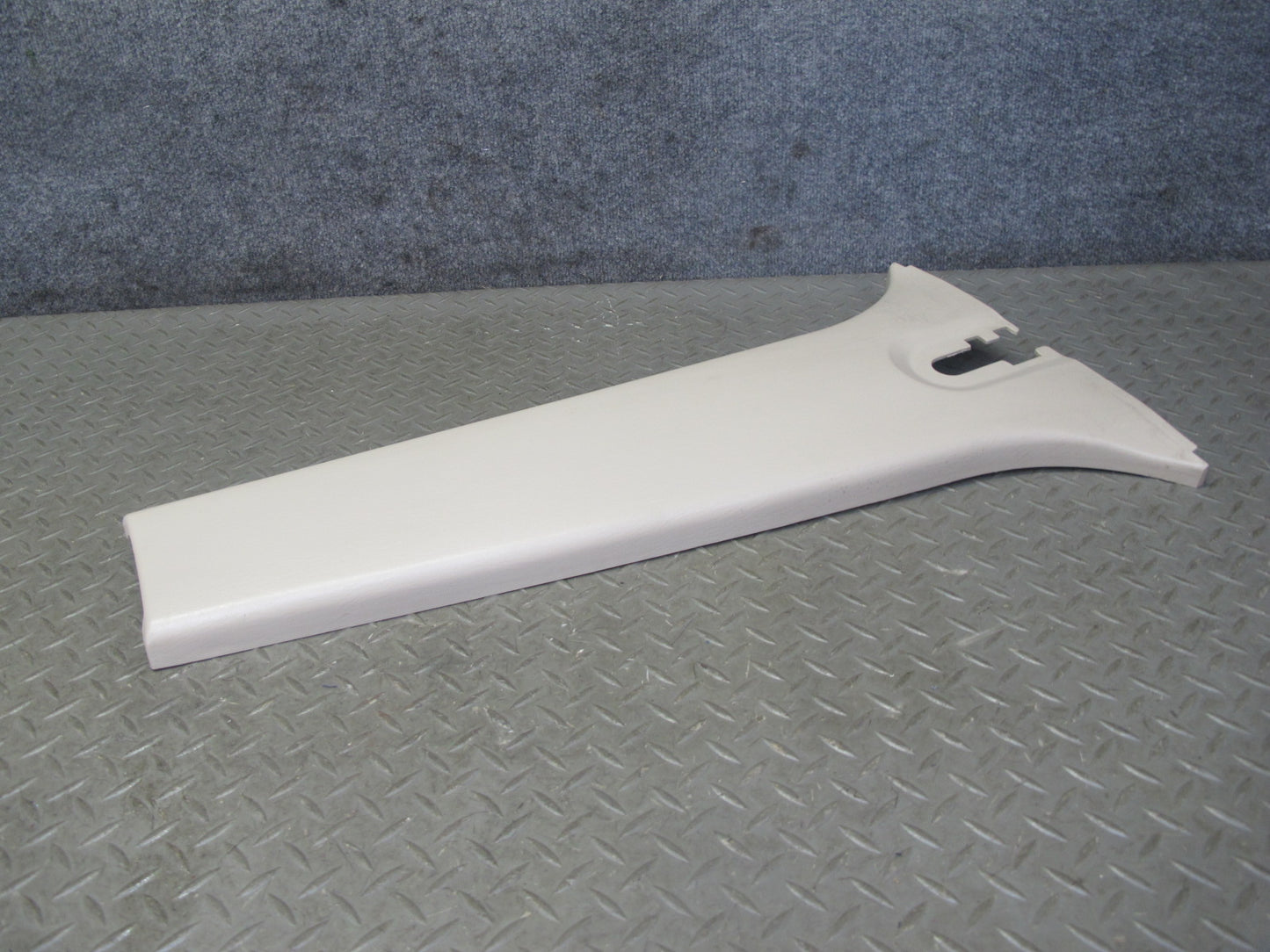 2003-2007 Lexus UZJ100L LX470 Center Lower B Pillar Trim Cover Panel Set