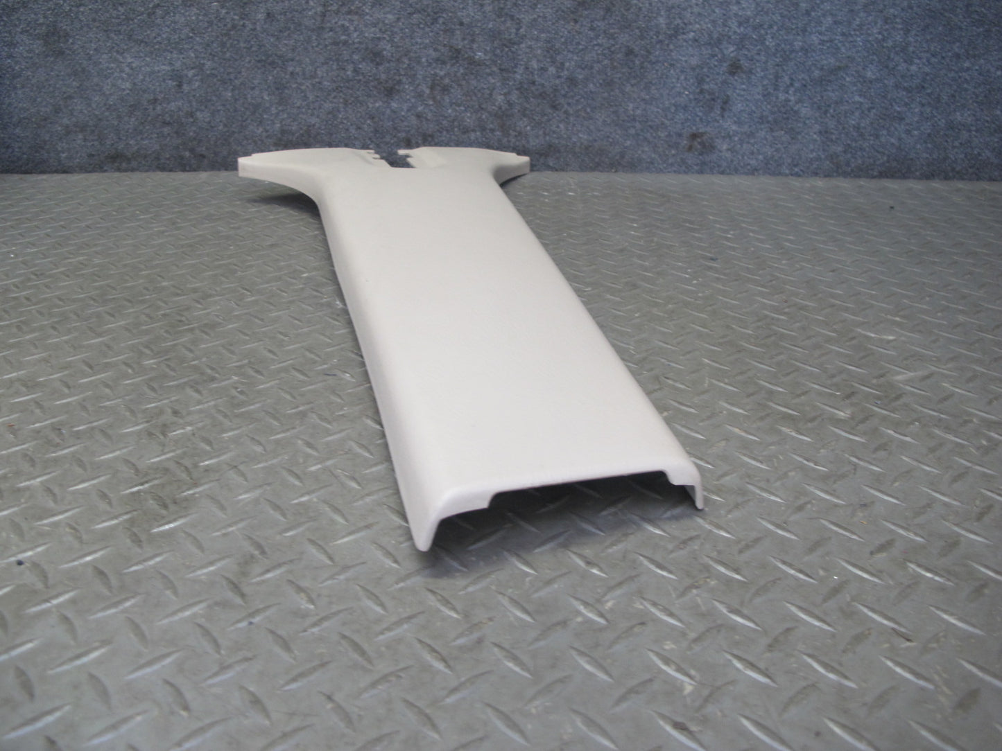 2003-2007 Lexus UZJ100L LX470 Center Lower B Pillar Trim Cover Panel Set