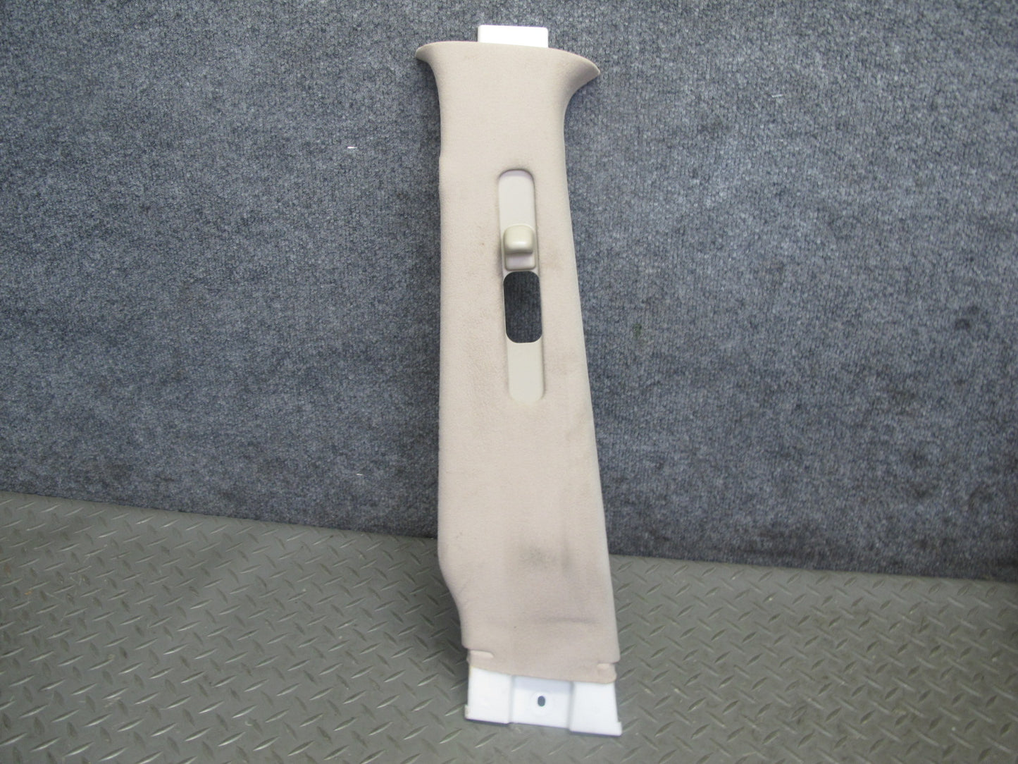 2003-2007 Lexus UZJ100L LX470 Center Upper B Pillar Trim Cover Panel Set