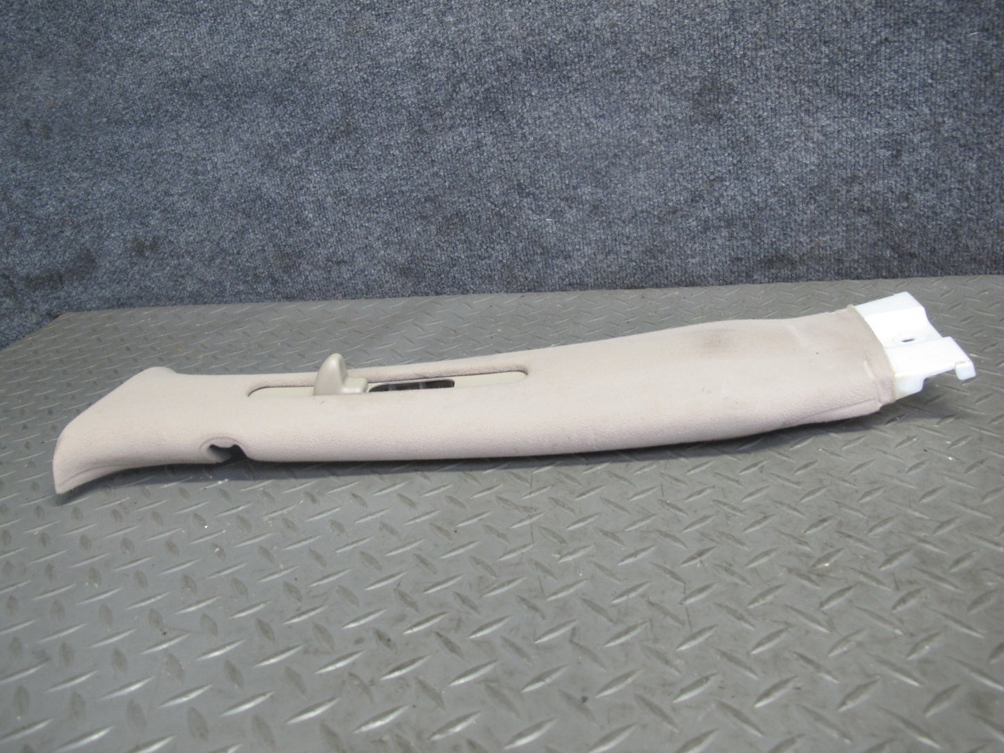 2003-2007 Lexus UZJ100L LX470 Center Upper B Pillar Trim Cover Panel Set