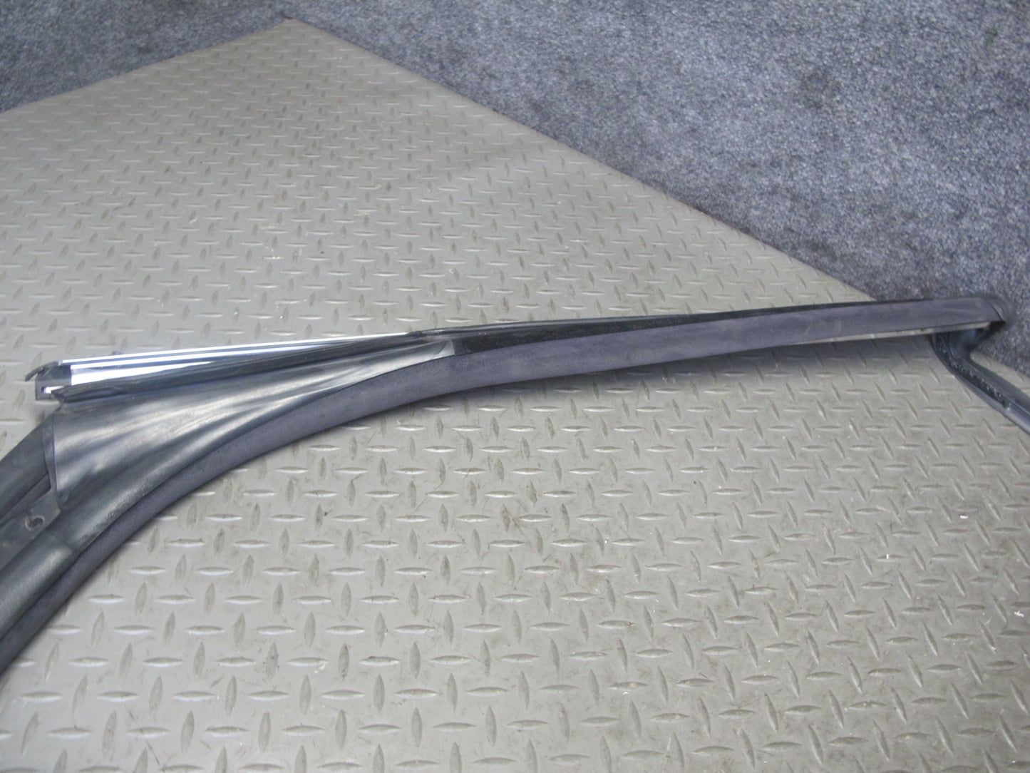 01-06 BMW E46 Convertible Left & Right Door Weatherstrip Rubber Seal Set OEM