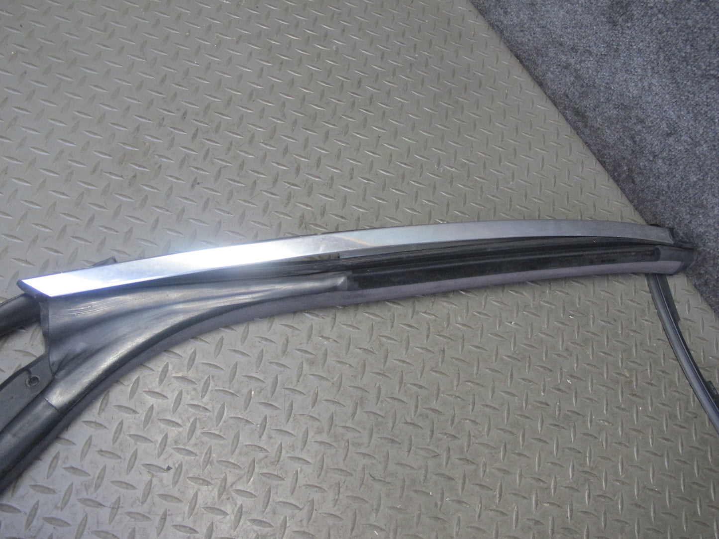 01-06 BMW E46 Convertible Left & Right Door Weatherstrip Rubber Seal Set OEM