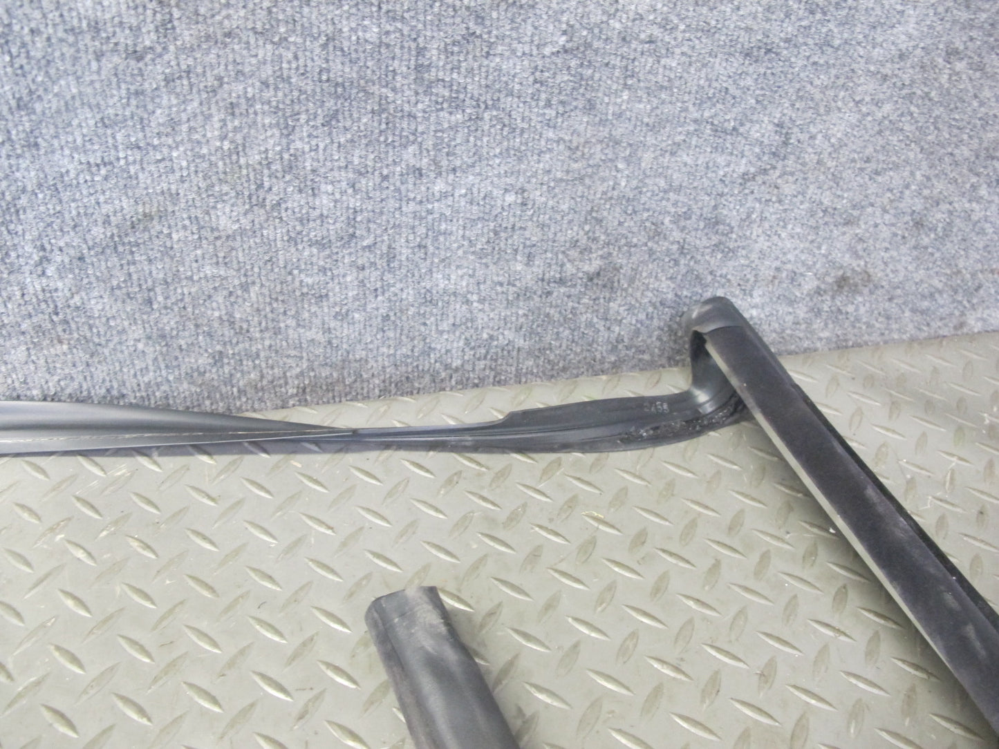 01-06 BMW E46 Convertible Left & Right Door Weatherstrip Rubber Seal Set OEM