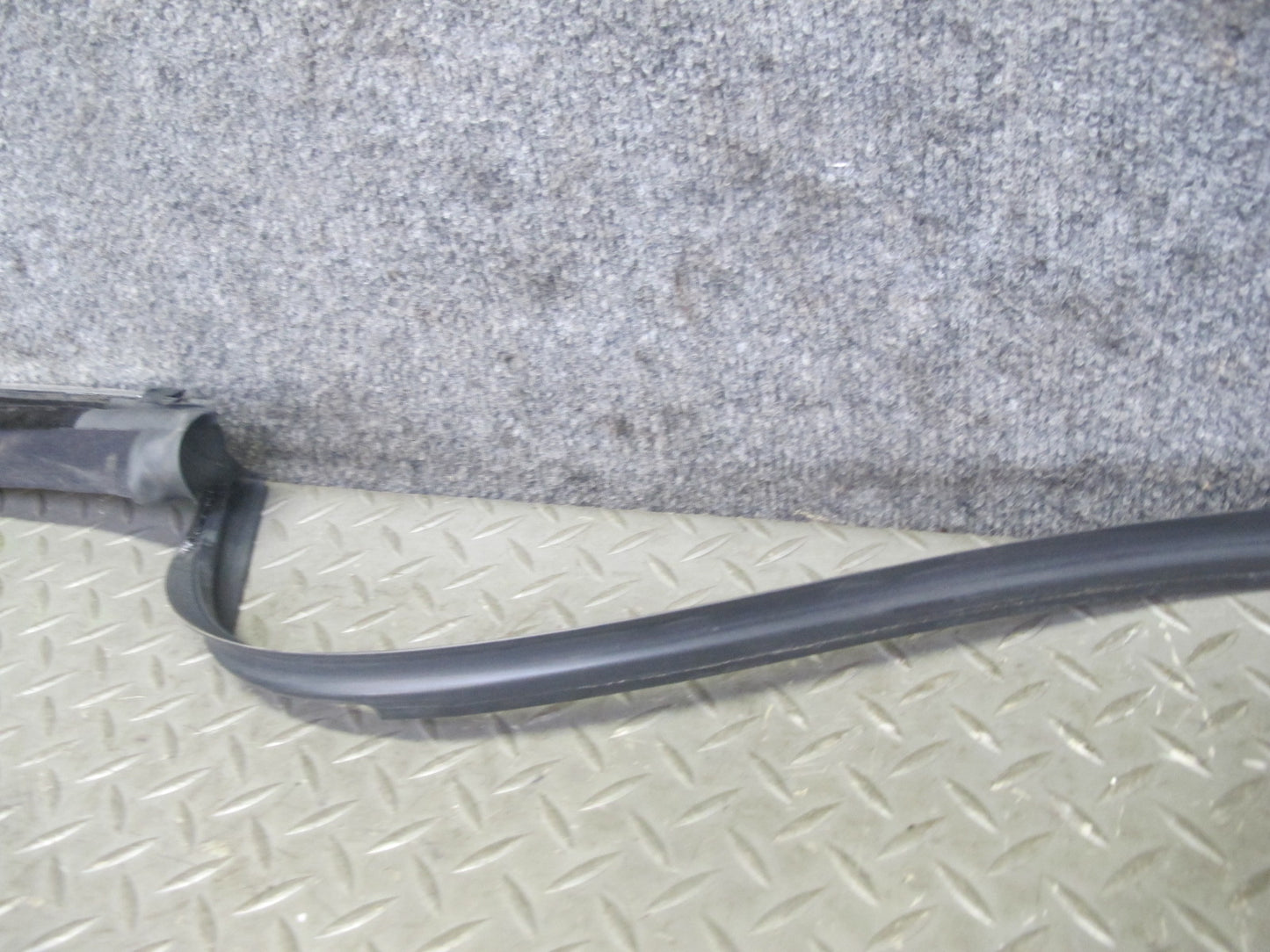 01-06 BMW E46 Convertible Left & Right Door Weatherstrip Rubber Seal Set OEM