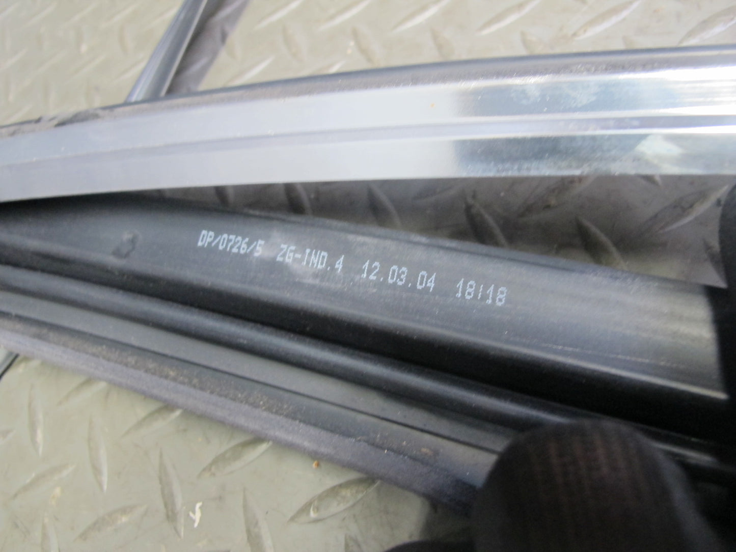 01-06 BMW E46 Convertible Left & Right Door Weatherstrip Rubber Seal Set OEM