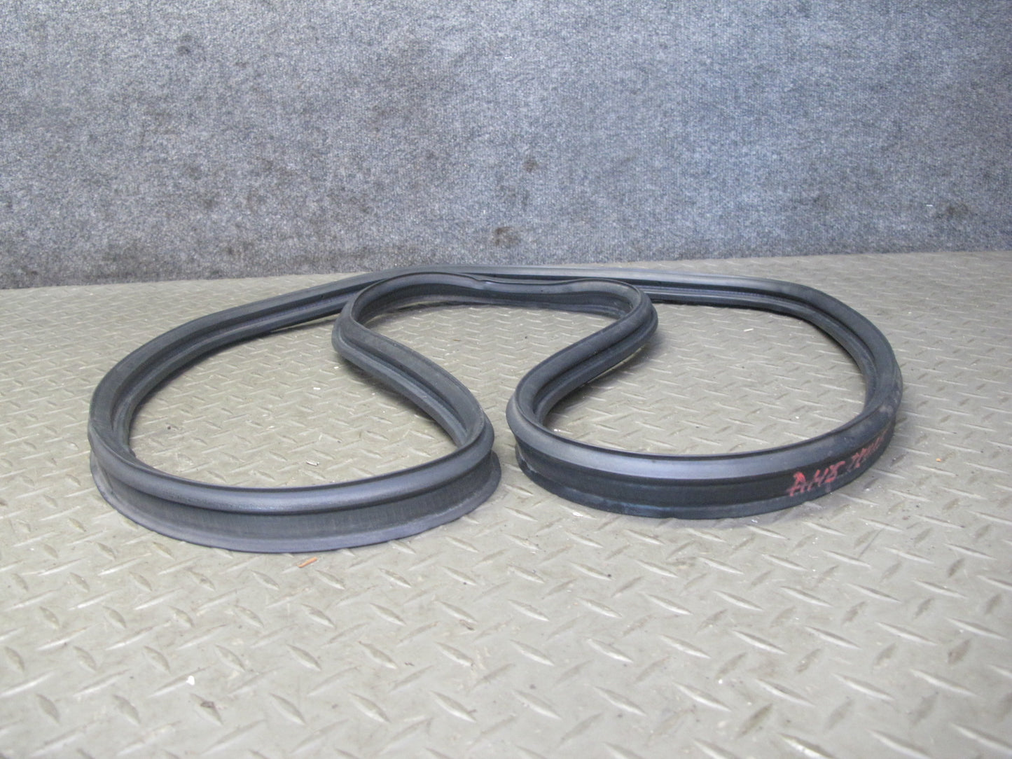 00-09 Honda S2000 Rear Trunk Lid Weatherstrip Rubber Seal Gasket OEM