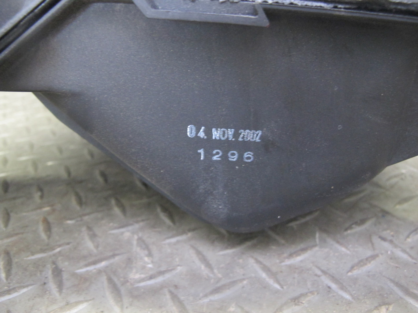 1997-2004 Porsche Boxster 986 Engine Intake Air Cleaner Filter Box Housing