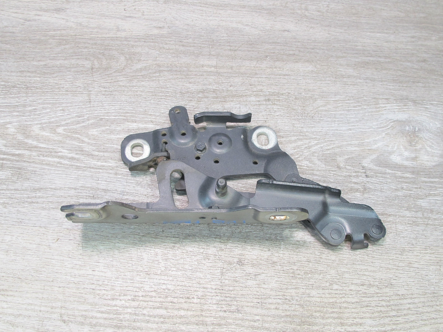 14-16 BMW F30 F31 F32 F33 F34 Set of 2 Front Left & Right Hood Hinge OEM