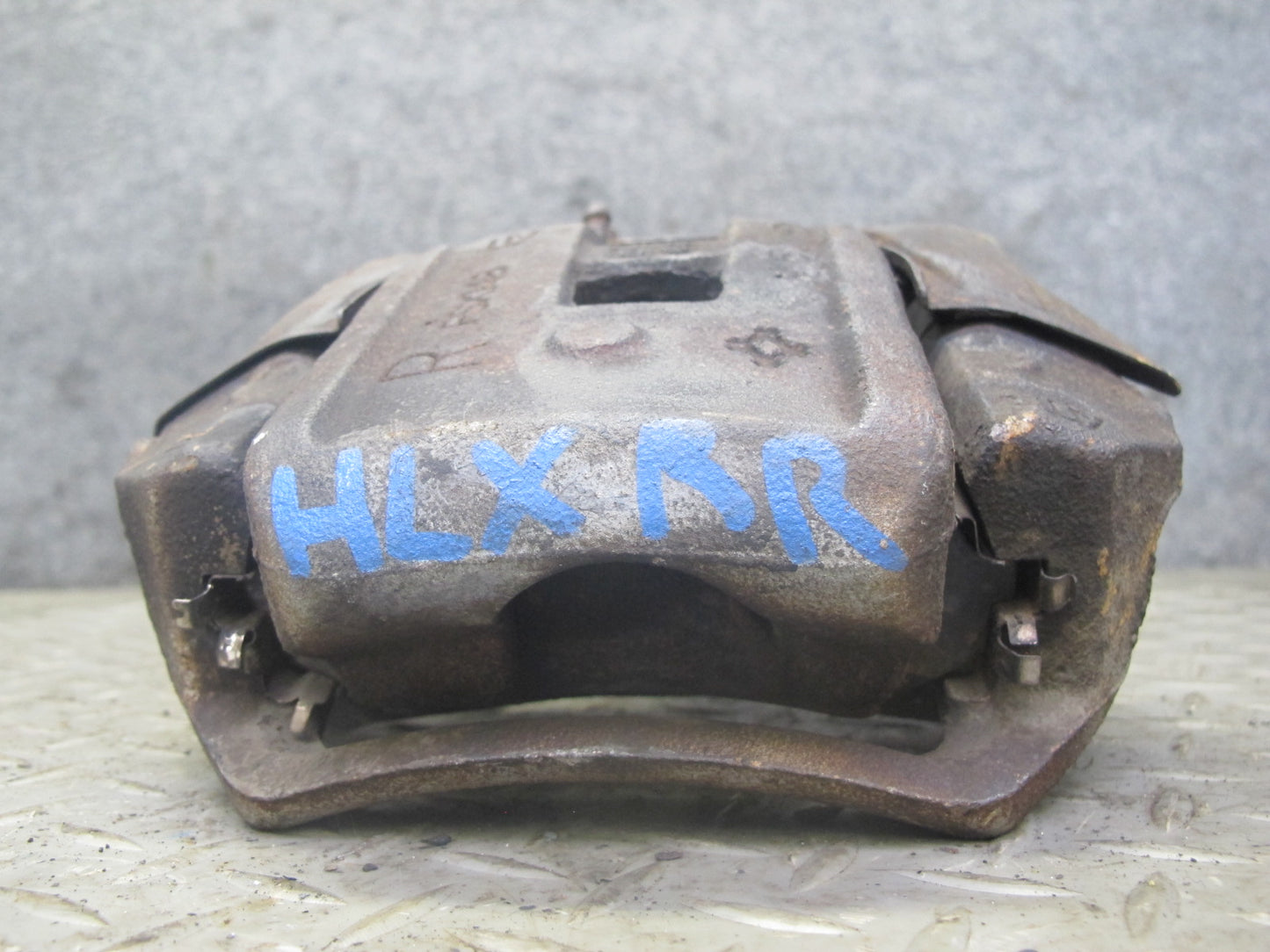 2003-2007 Lexus UZJ100L LX470 AWD Rear Left & Right Brake Caliper Set of 2