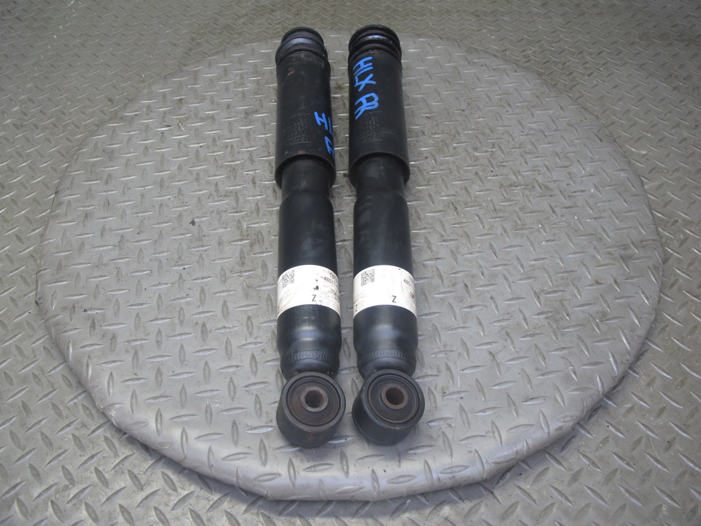 1998-2007 Lexus UZJ100L LX470 Front Left & Right Strut Shock Absorber Set of 2