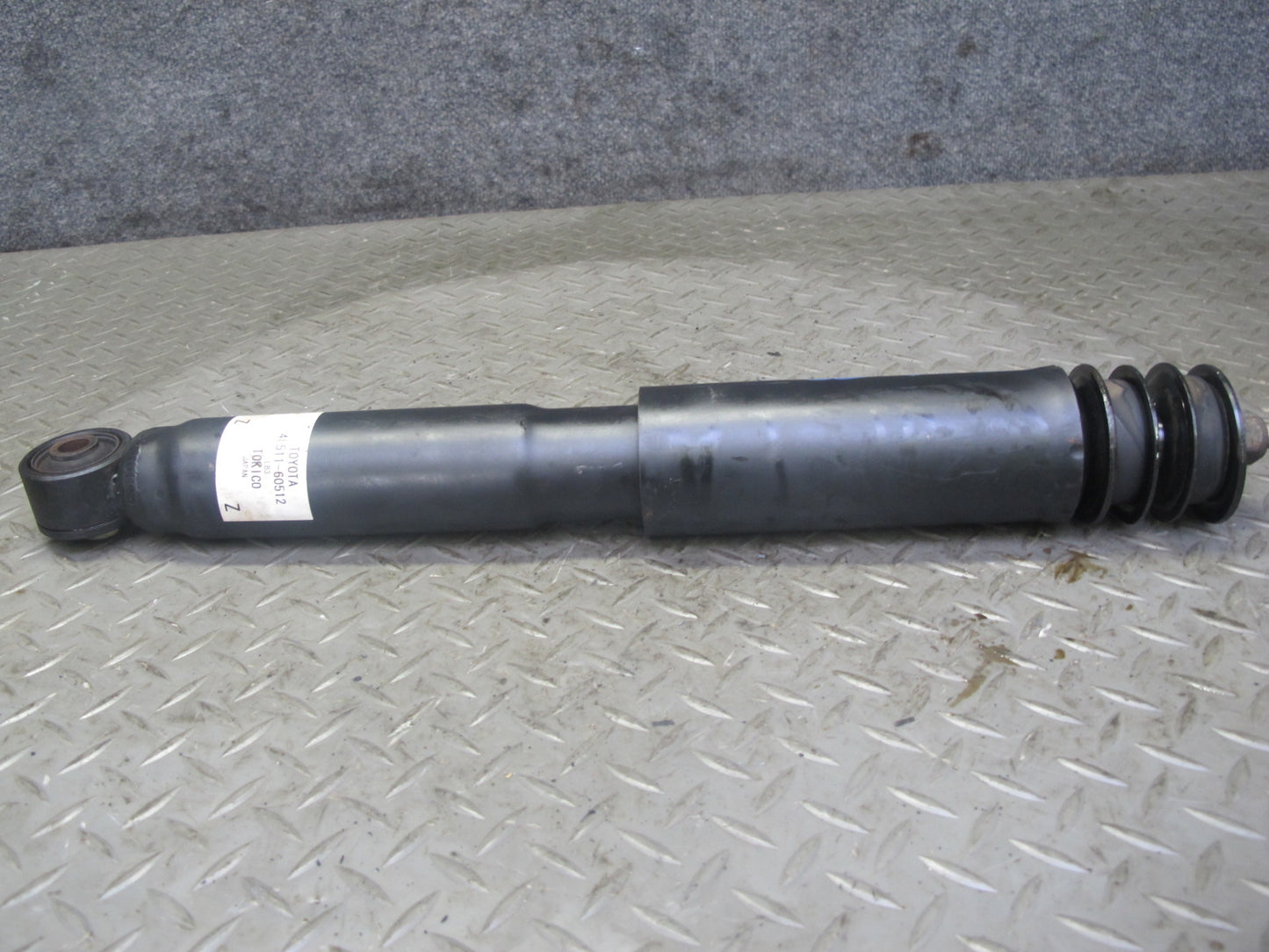 1998-2007 Lexus UZJ100L LX470 Front Left & Right Strut Shock Absorber Set of 2