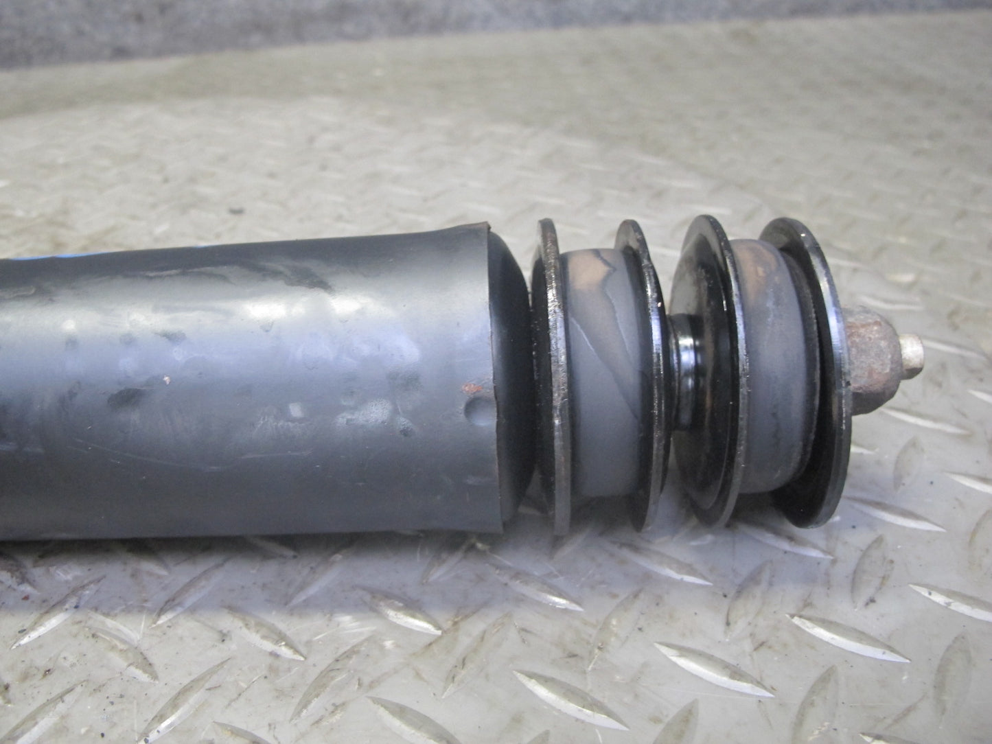 1998-2007 Lexus UZJ100L LX470 Front Left & Right Strut Shock Absorber Set of 2