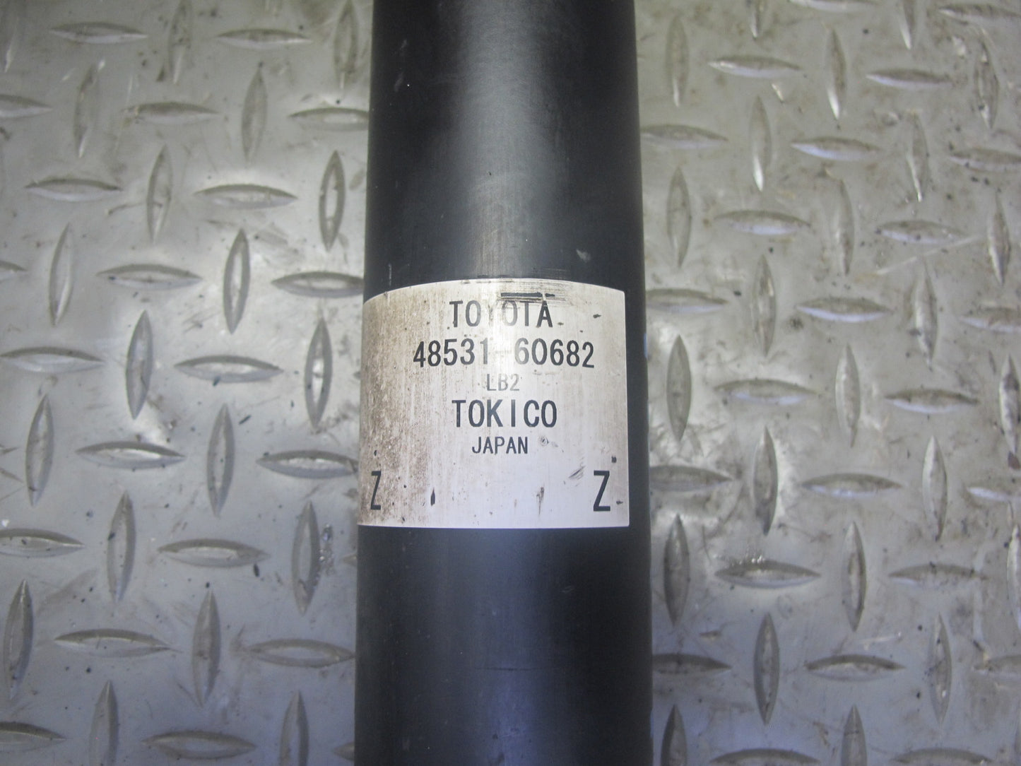 1998-2007 Lexus UZJ100L LX470 Rear Left & Right Strut Shock Absorber Set of 2