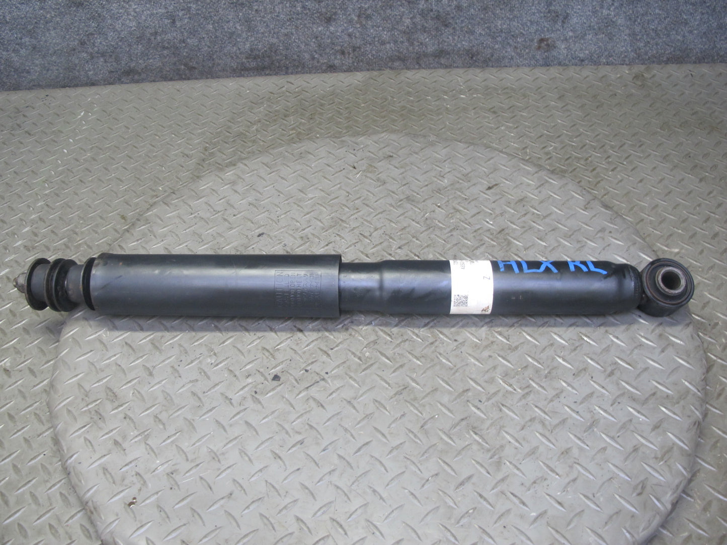 1998-2007 Lexus UZJ100L LX470 Rear Left & Right Strut Shock Absorber Set of 2