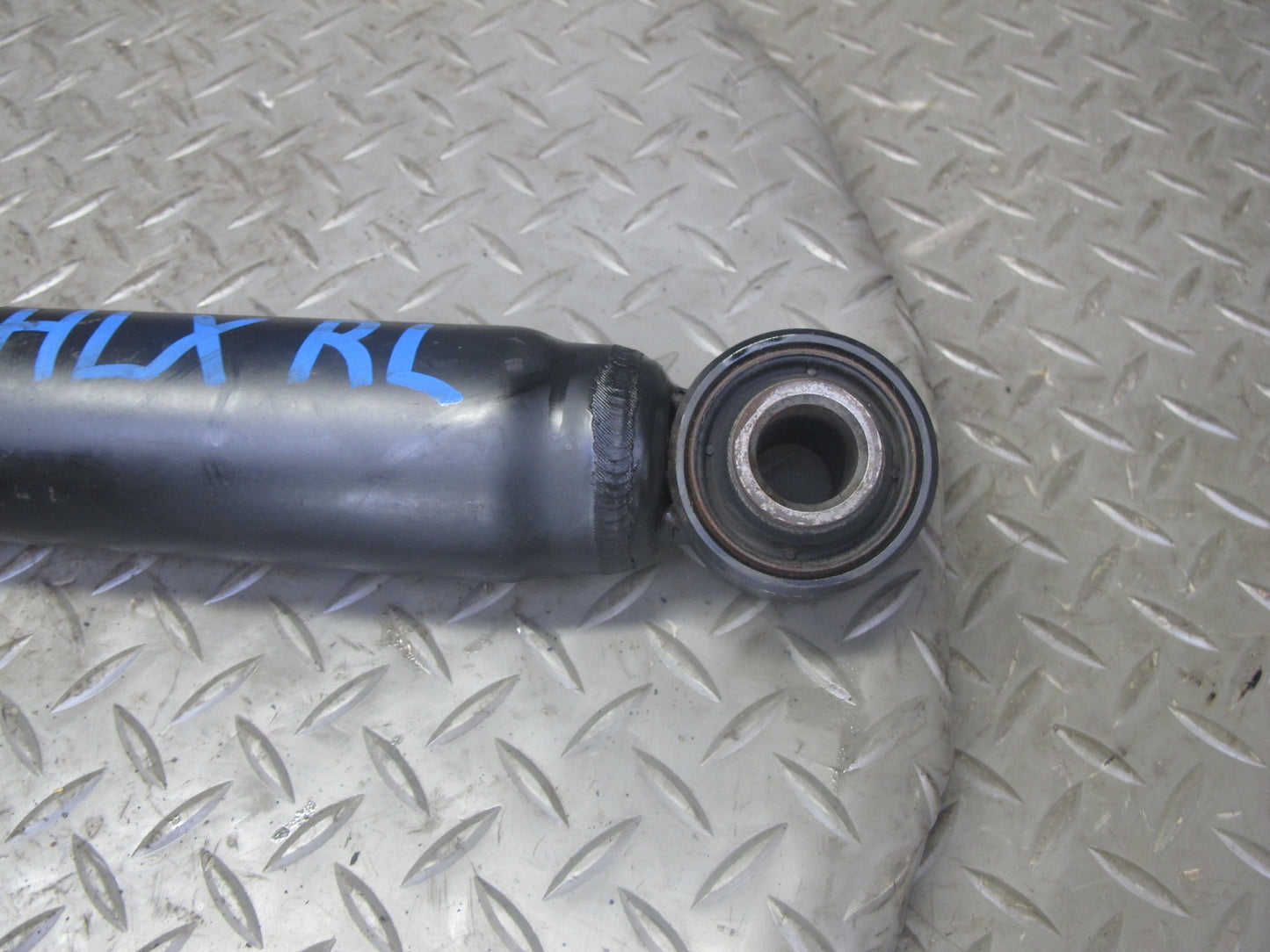 1998-2007 Lexus UZJ100L LX470 Rear Left & Right Strut Shock Absorber Set of 2