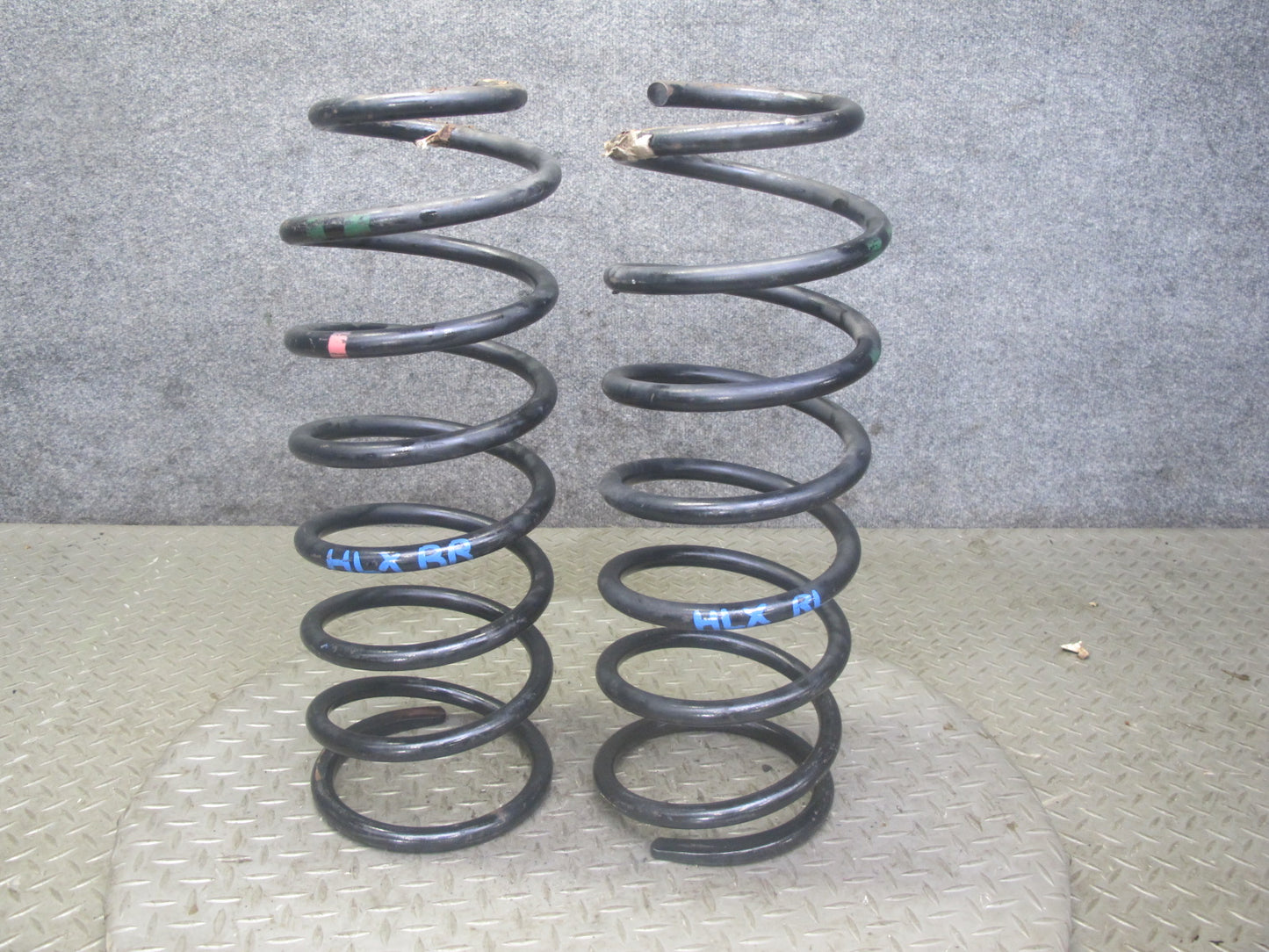 1998-2007 Lexus UZJ100L LX470 AWD Rear Left & Right Coil Spring Set of 2