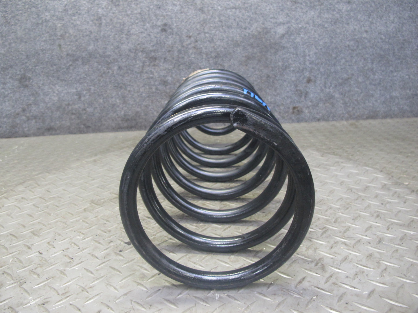 1998-2007 Lexus UZJ100L LX470 AWD Rear Left & Right Coil Spring Set of 2