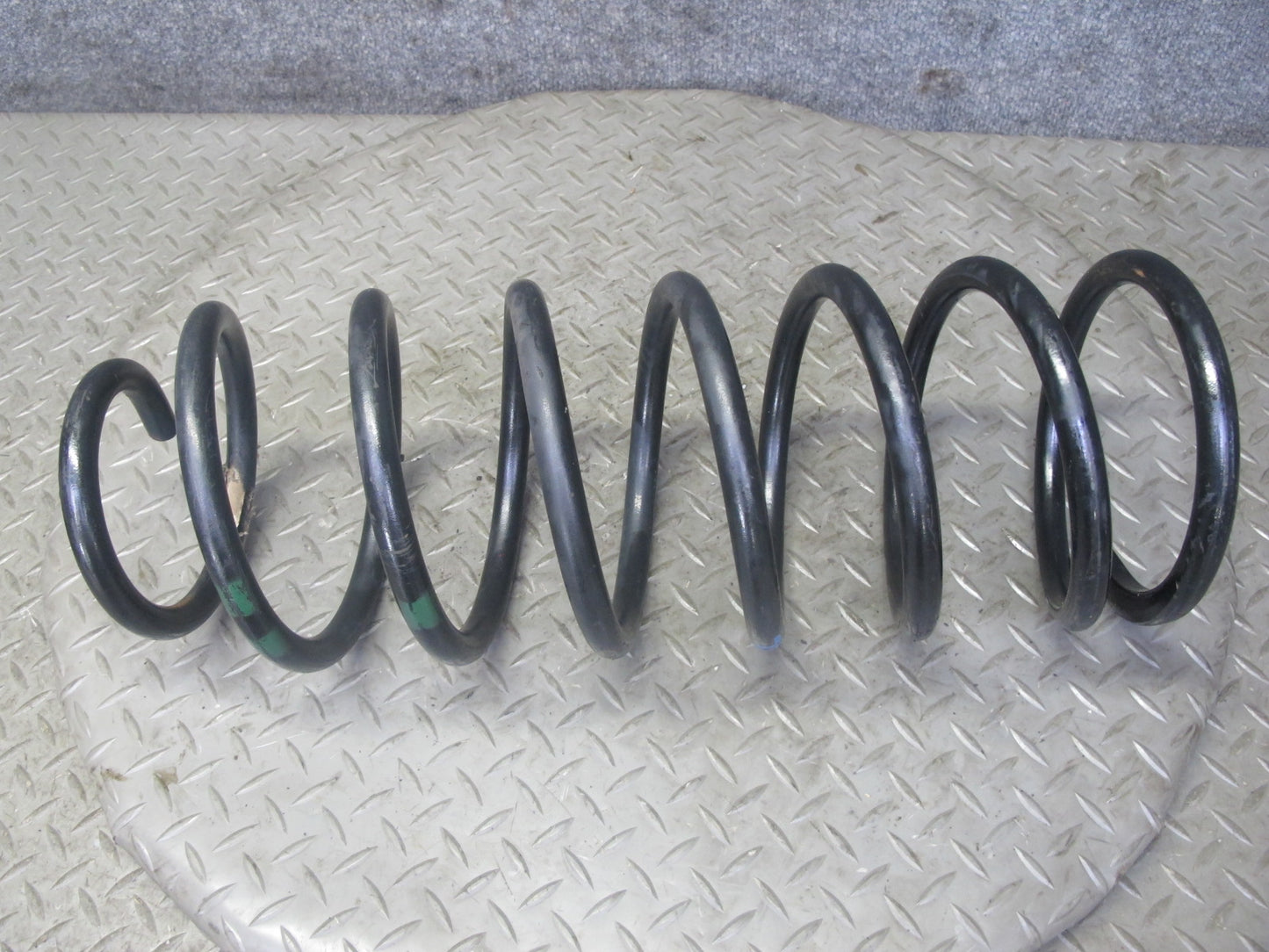 1998-2007 Lexus UZJ100L LX470 AWD Rear Left & Right Coil Spring Set of 2