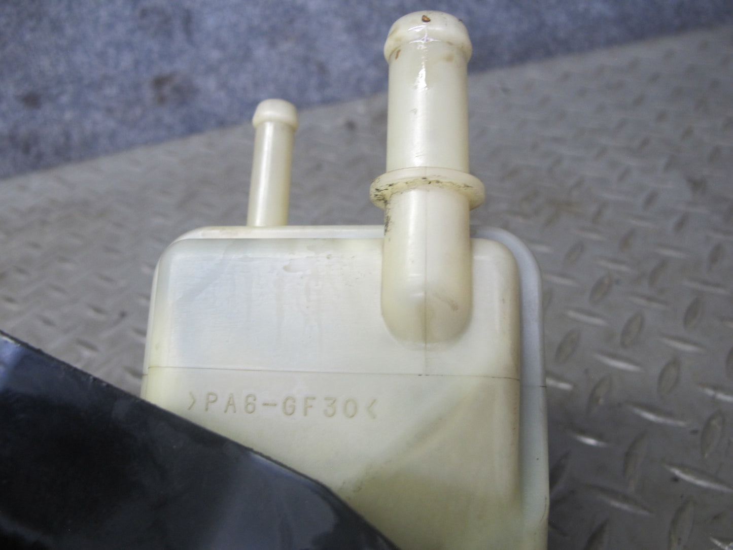 1998-2007 Lexus LX470 Power Steering Fluid Reservoir Bottle Tank W/ Bracket