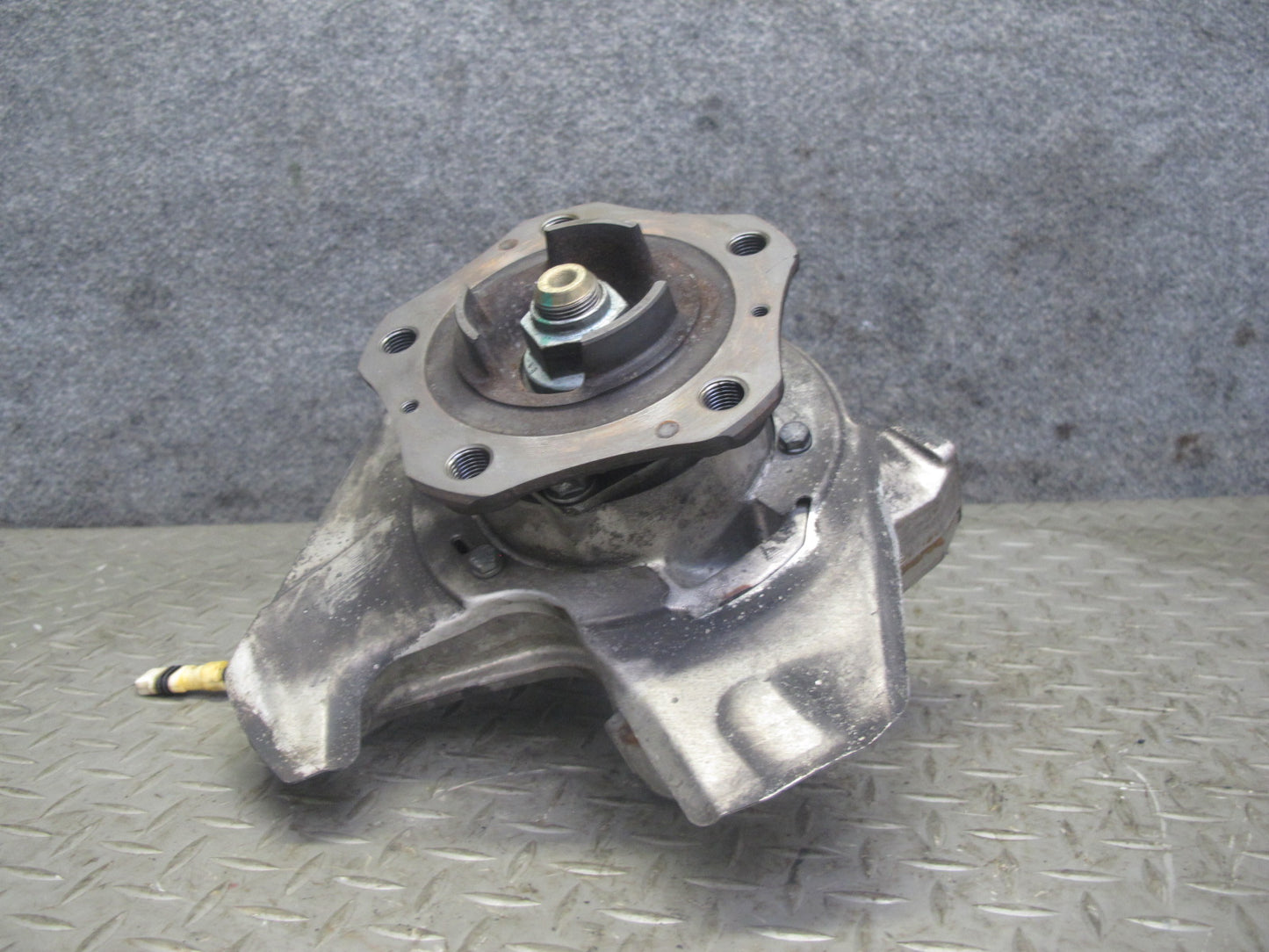 1997-2004 Porsche Boxster 986 Front Left Side Spindle Knuckle Wheel Hub Bearing